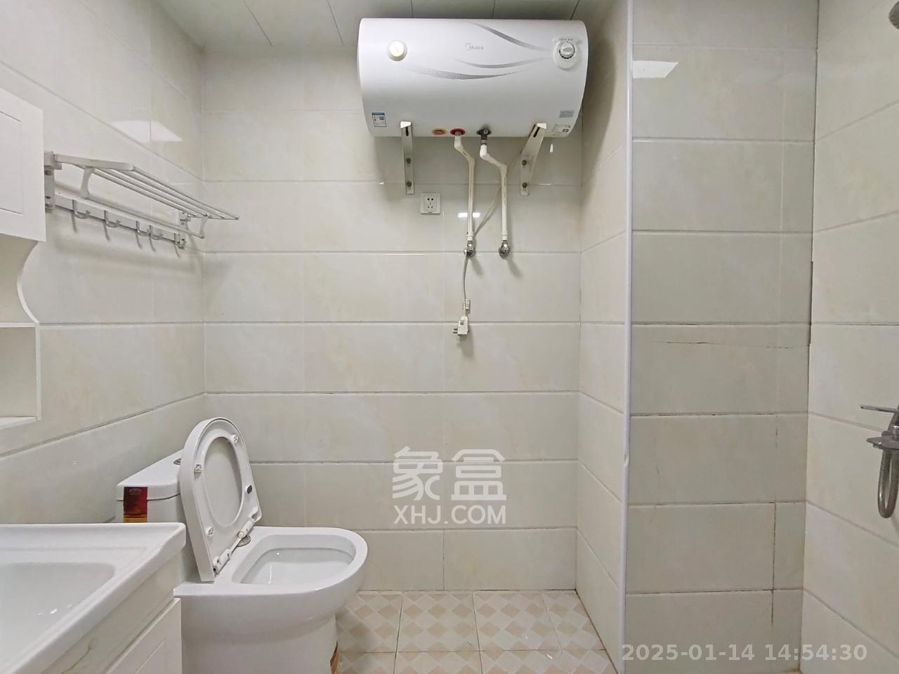 北辰三角洲E4区  3室1厅1卫   4900.00元/月室内图