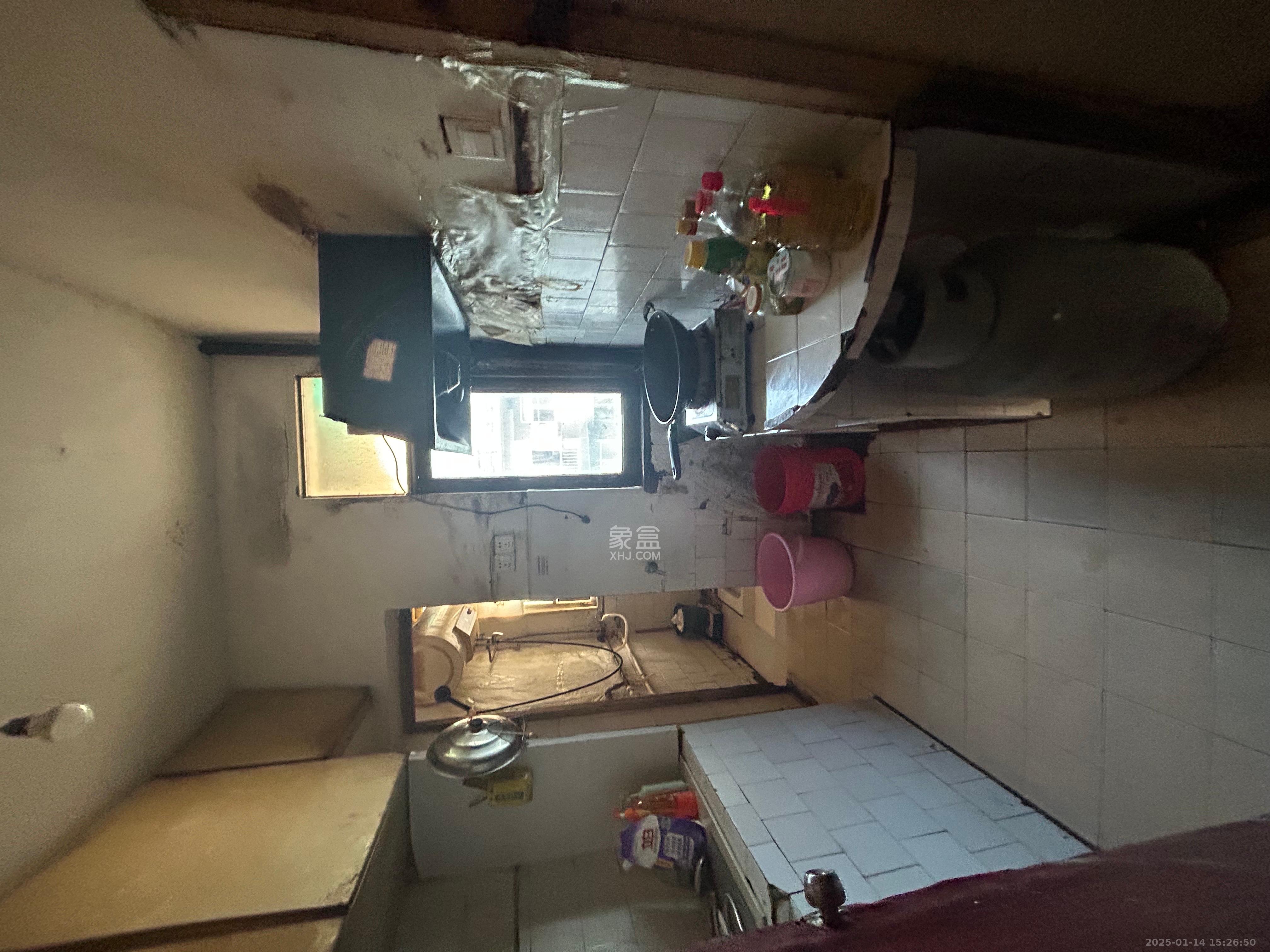 红旗区四片  1室1厅1卫    1000.0元/月 红旗区四片  1室1厅1卫    1000.0元/月室内图