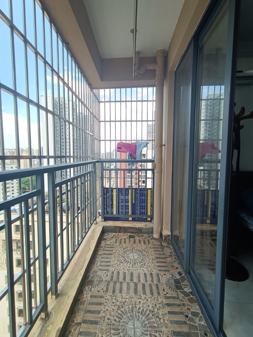 花漾年 1室1厅1卫 90.0万 花漾年 1室1厅1卫 90.0万室内图