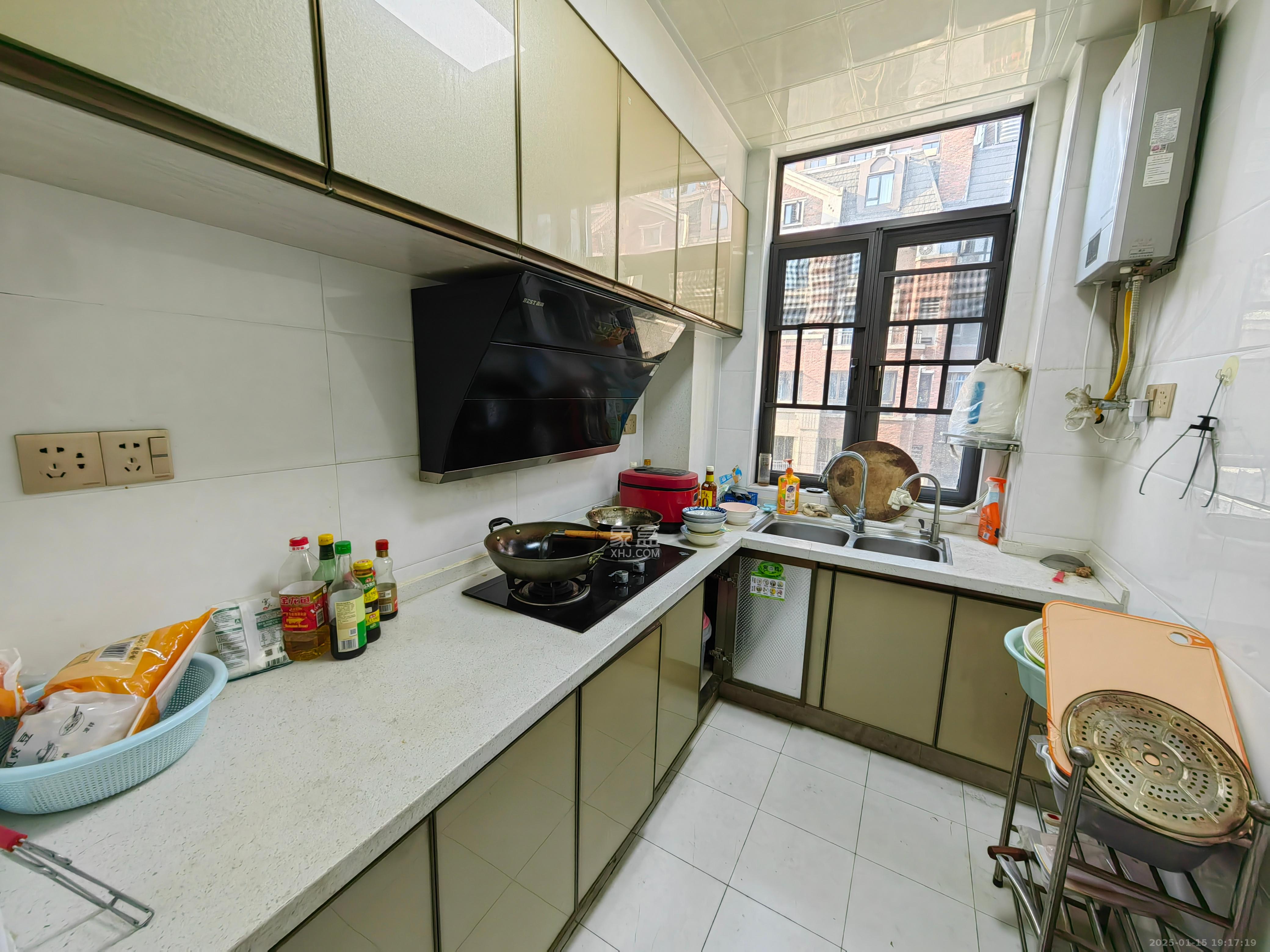 绿地海外滩一期 1室0厅0卫 900.0元/月 绿地海外滩一期 1室0厅0卫 900.0元/月室内图