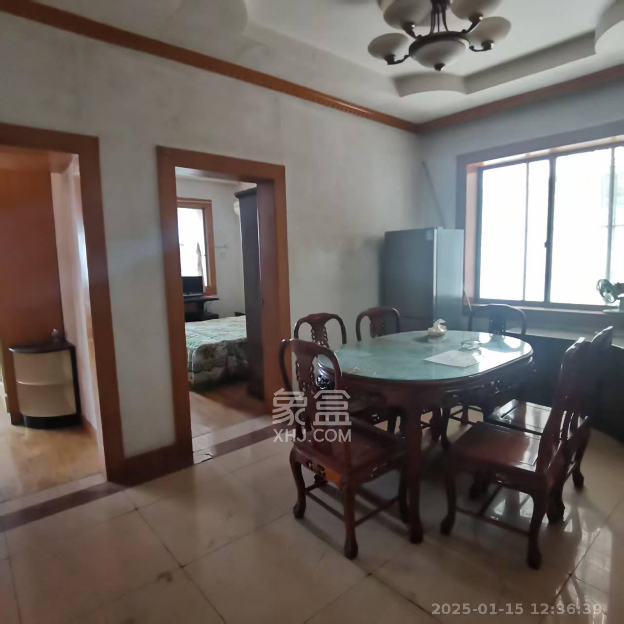 富华大厦 3室2厅2卫 2000.0元/月 富华大厦 3室2厅2卫 2000.0元/月室内图