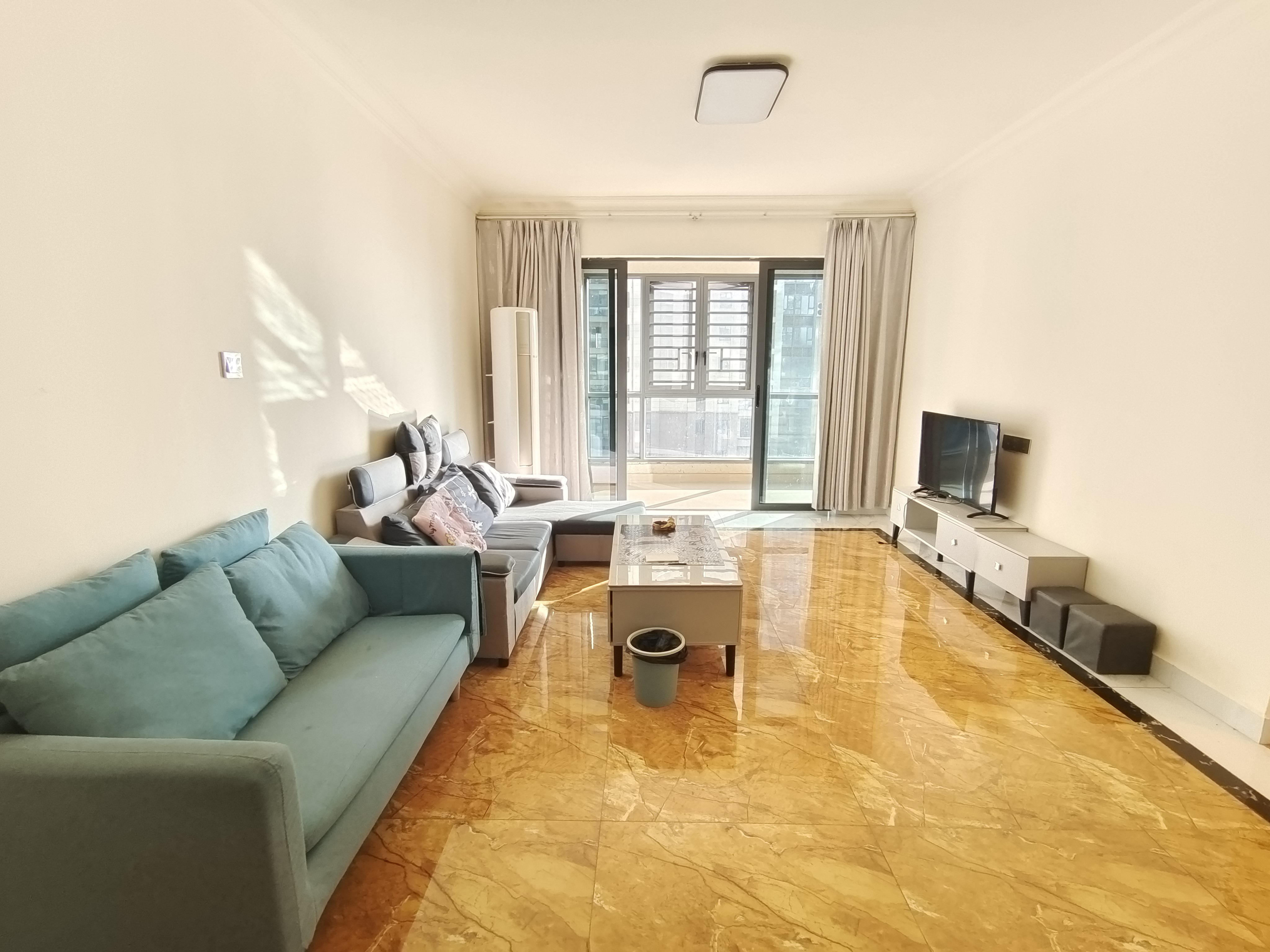 碧桂园梓山府 3室2厅2卫 1900.0元/月 碧桂园梓山府 3室2厅2卫 1900.0元/月室内图