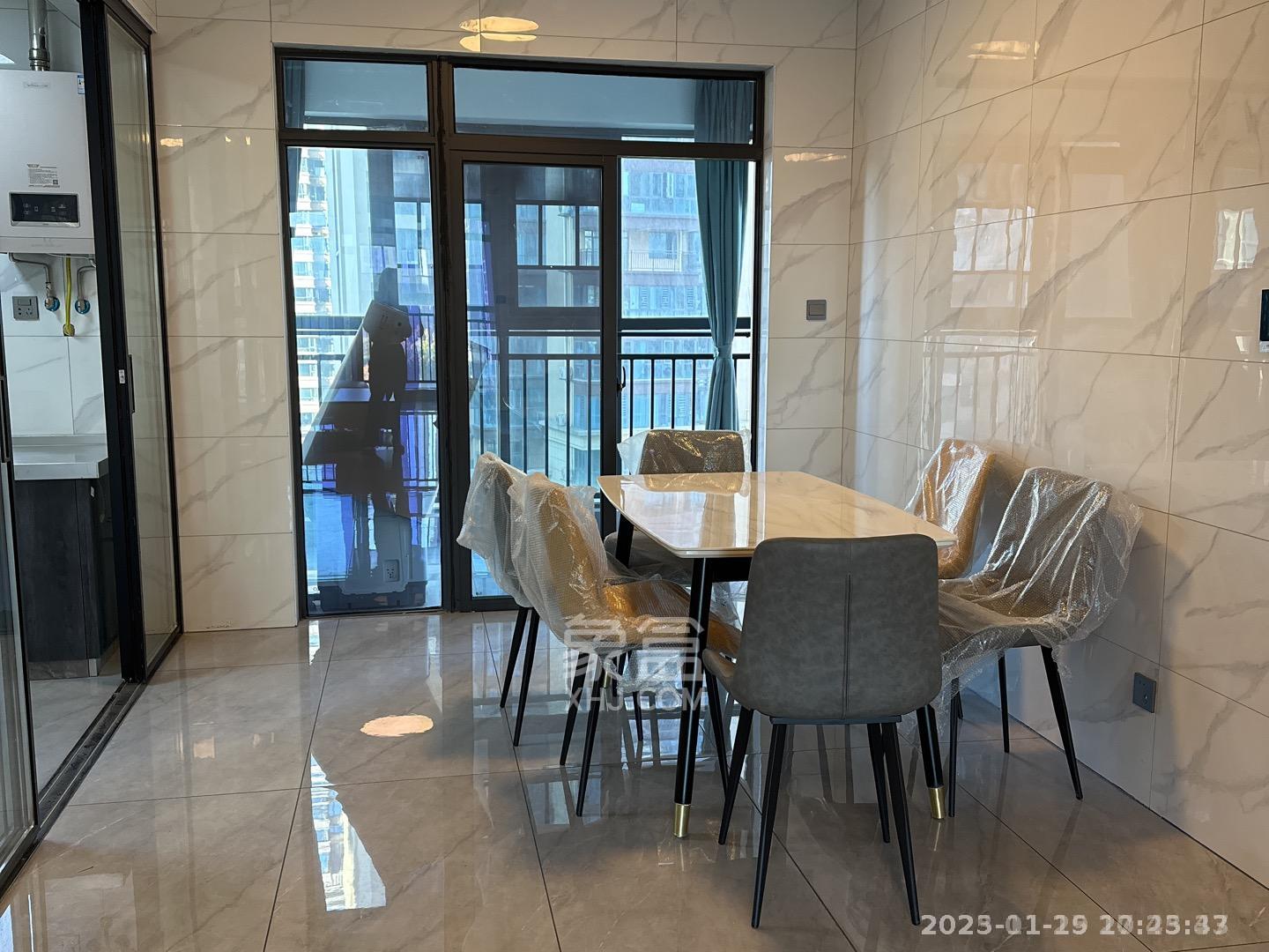 春藤小镇 4室2厅2卫 2800.0元/月 春藤小镇 4室2厅2卫 2800.0元/月室内图