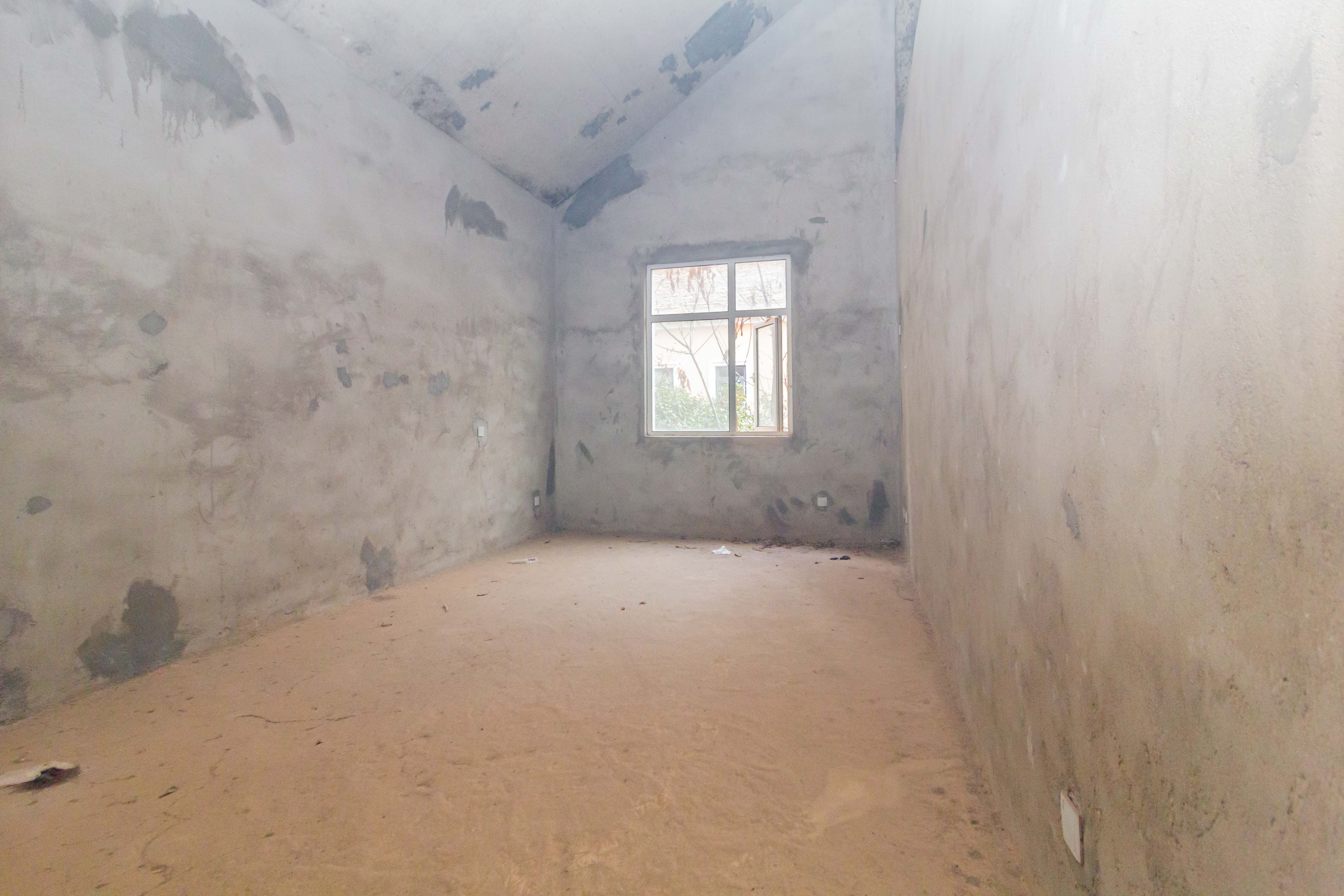 水印山城 5室2厅3卫 395.0万 水印山城 5室2厅3卫 395.0万卧室