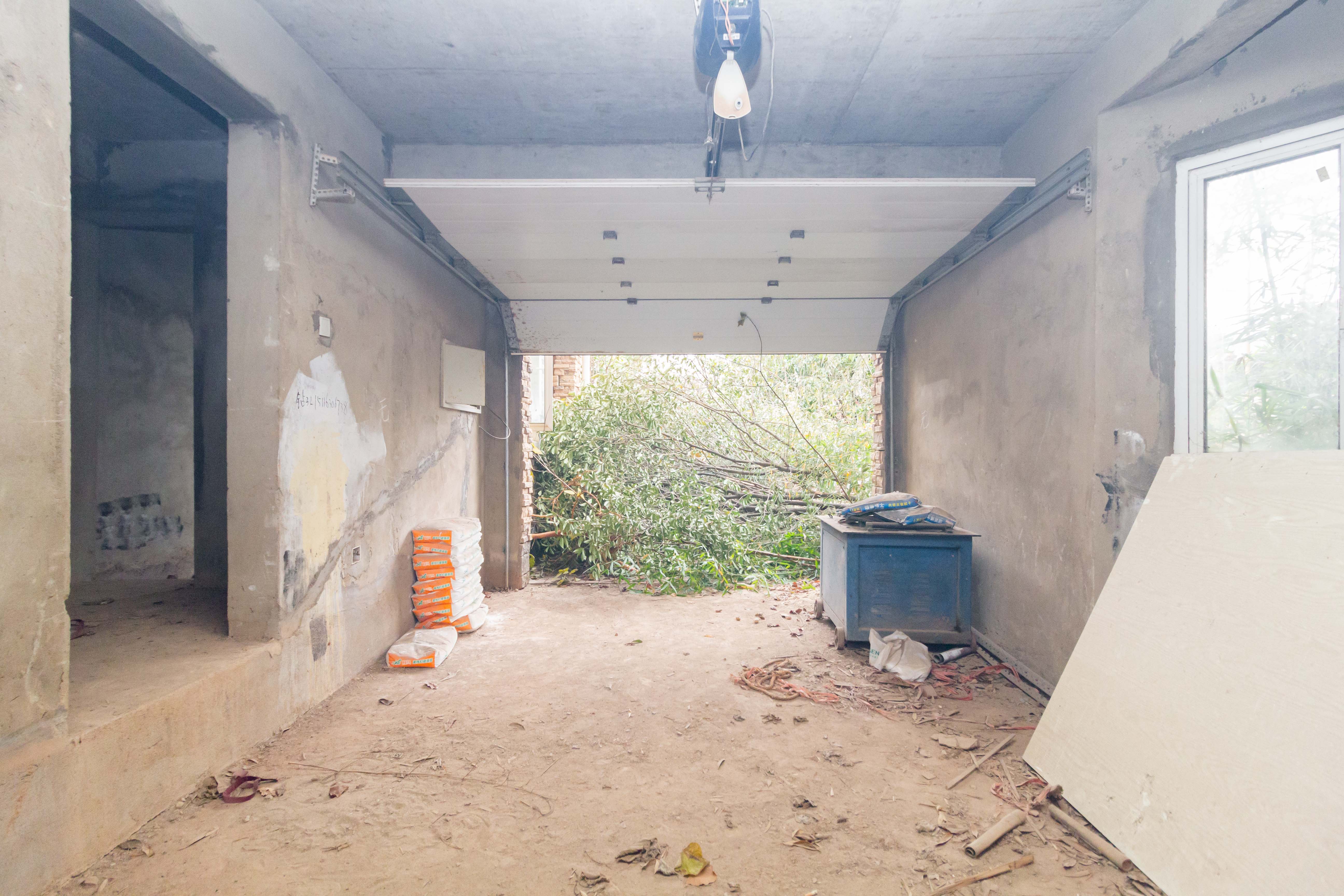 水印山城 5室2厅3卫 395.0万 水印山城 5室2厅3卫 395.0万卧室