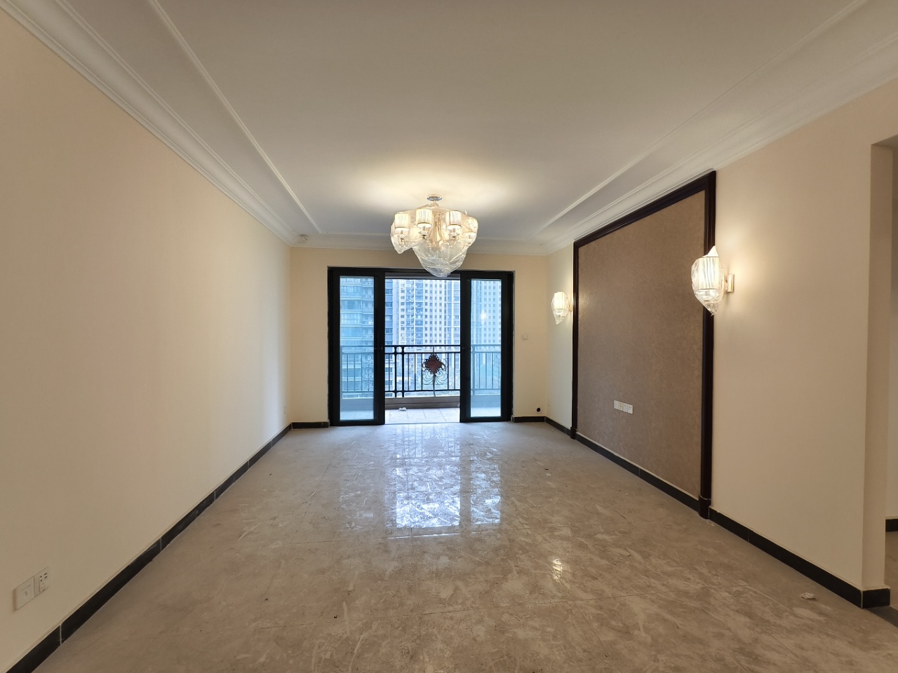 恒大华府 3室2厅2卫 72.8万 恒大华府 3室2厅2卫 72.8万室内图