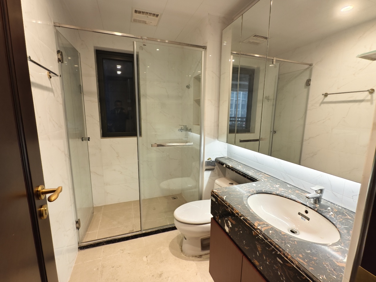 恒大华府 3室2厅2卫 72.8万 恒大华府 3室2厅2卫 72.8万室内图