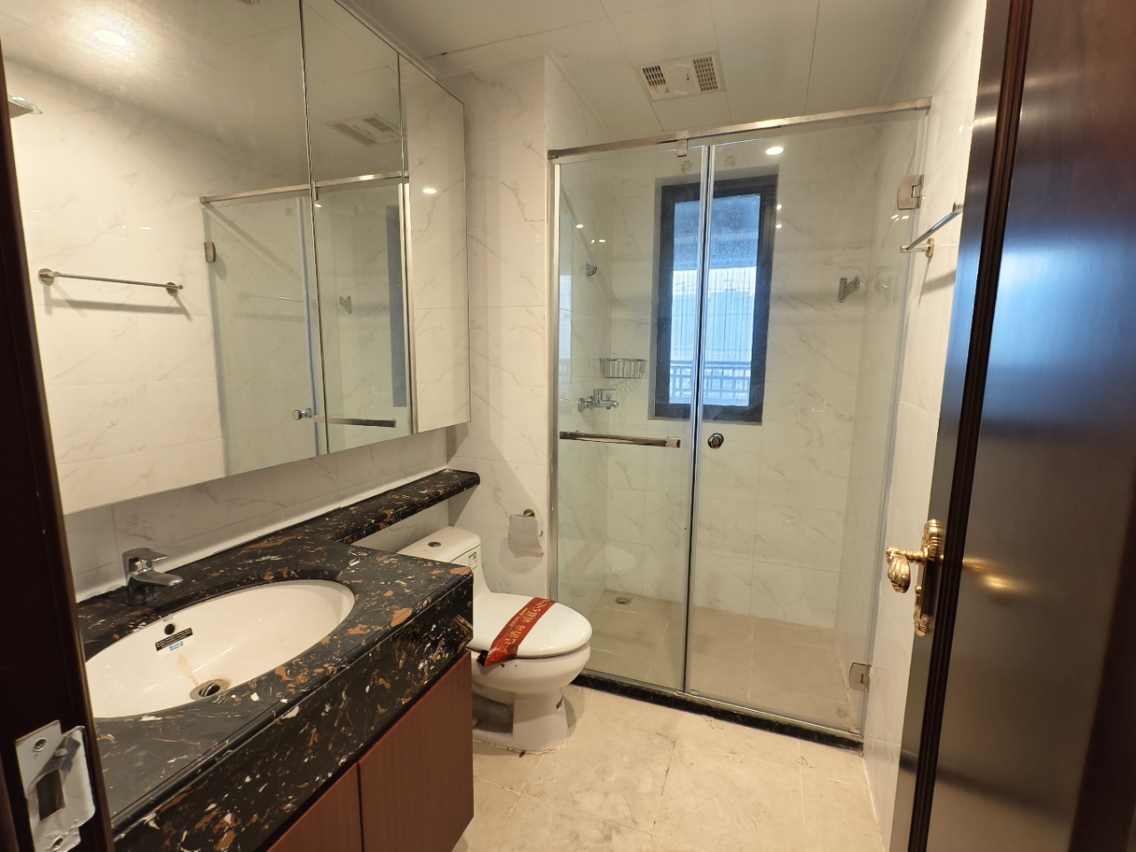 恒大华府 3室2厅2卫 72.8万 恒大华府 3室2厅2卫 72.8万室内图