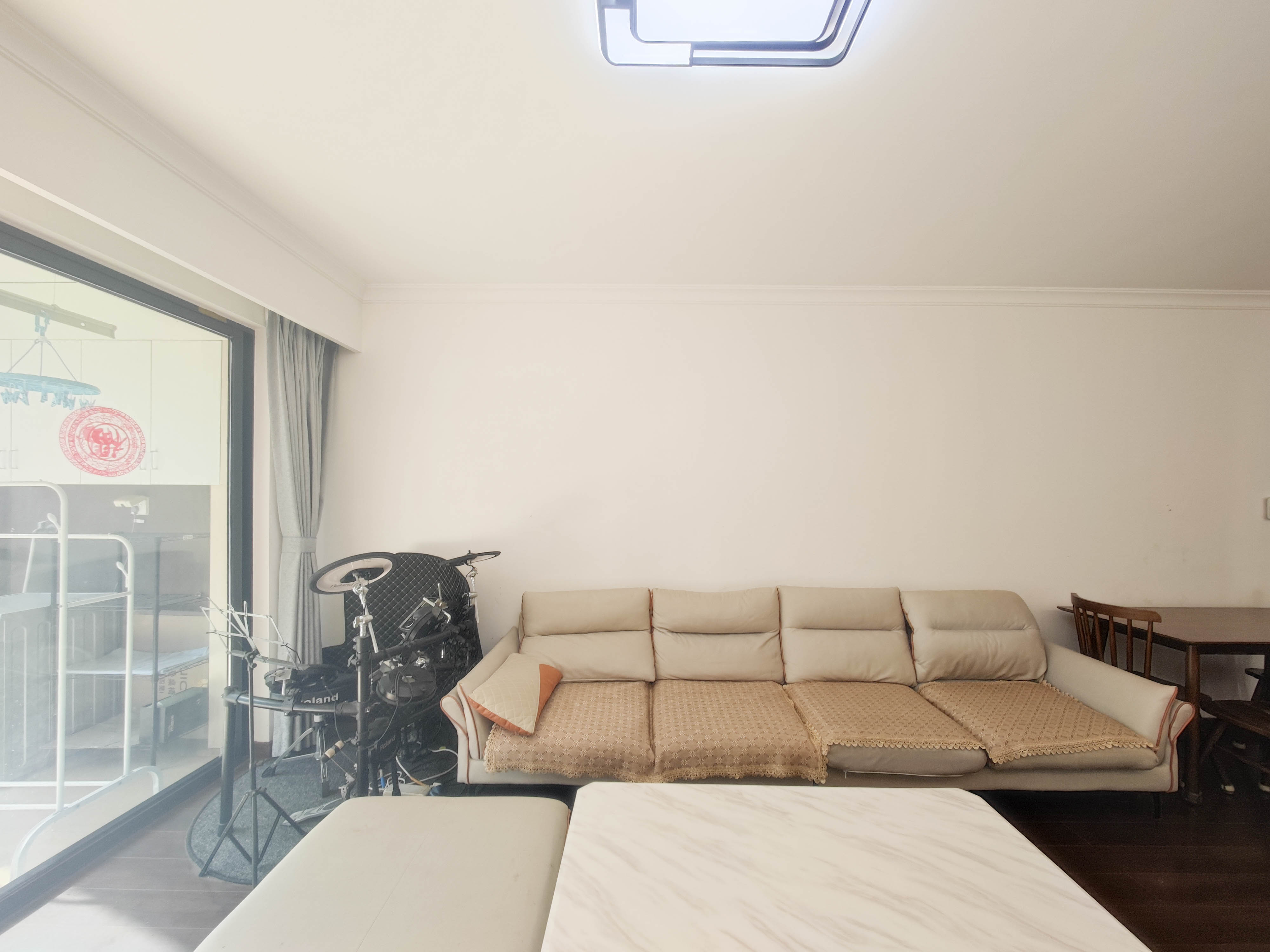 万科魅力之城  4室2厅2卫    129.8万 万科魅力之城  4室2厅2卫    129.8万客厅