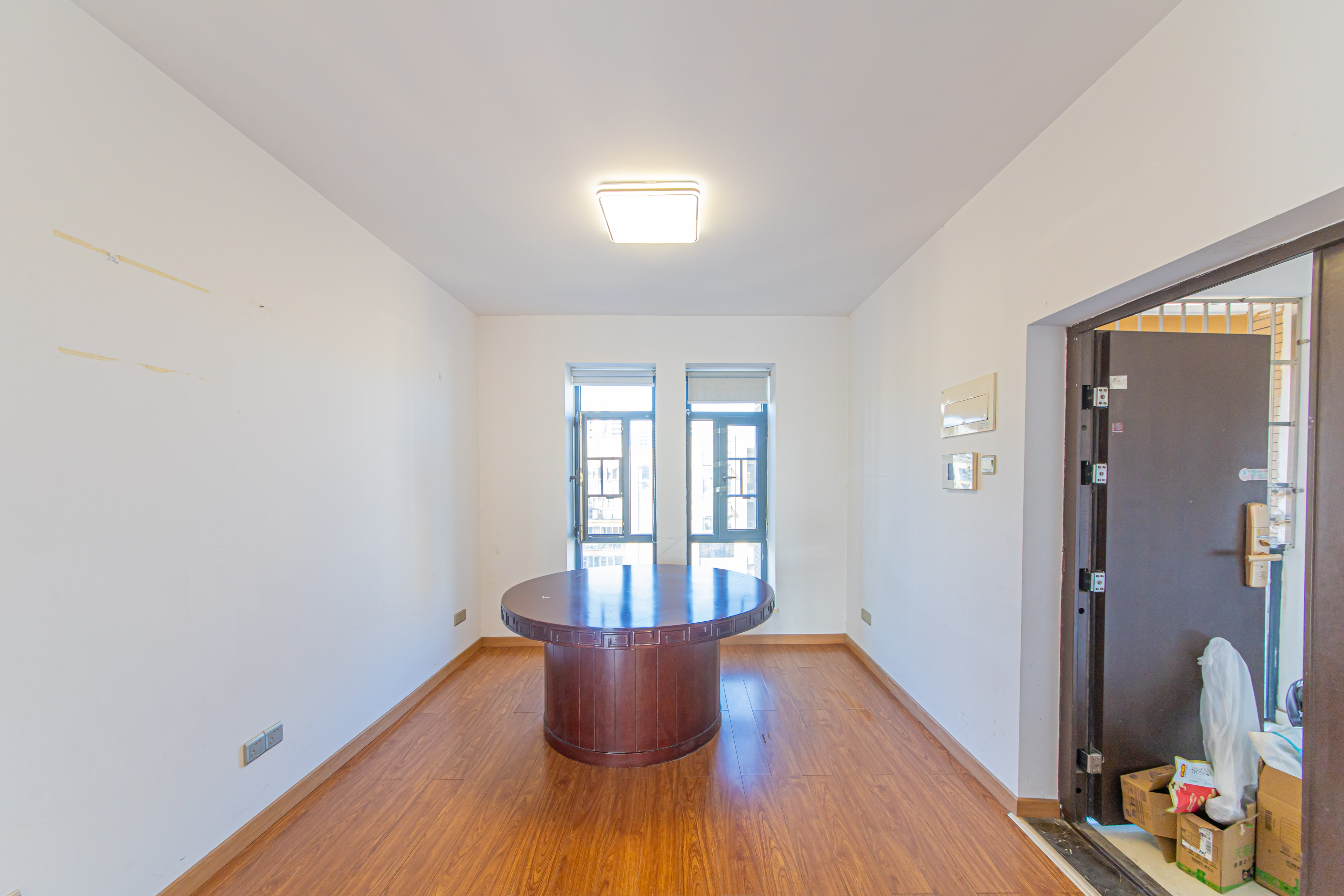 鑫远尚玺苑 4室2厅2卫 180.0万 鑫远尚玺苑 4室2厅2卫 180.0万客厅