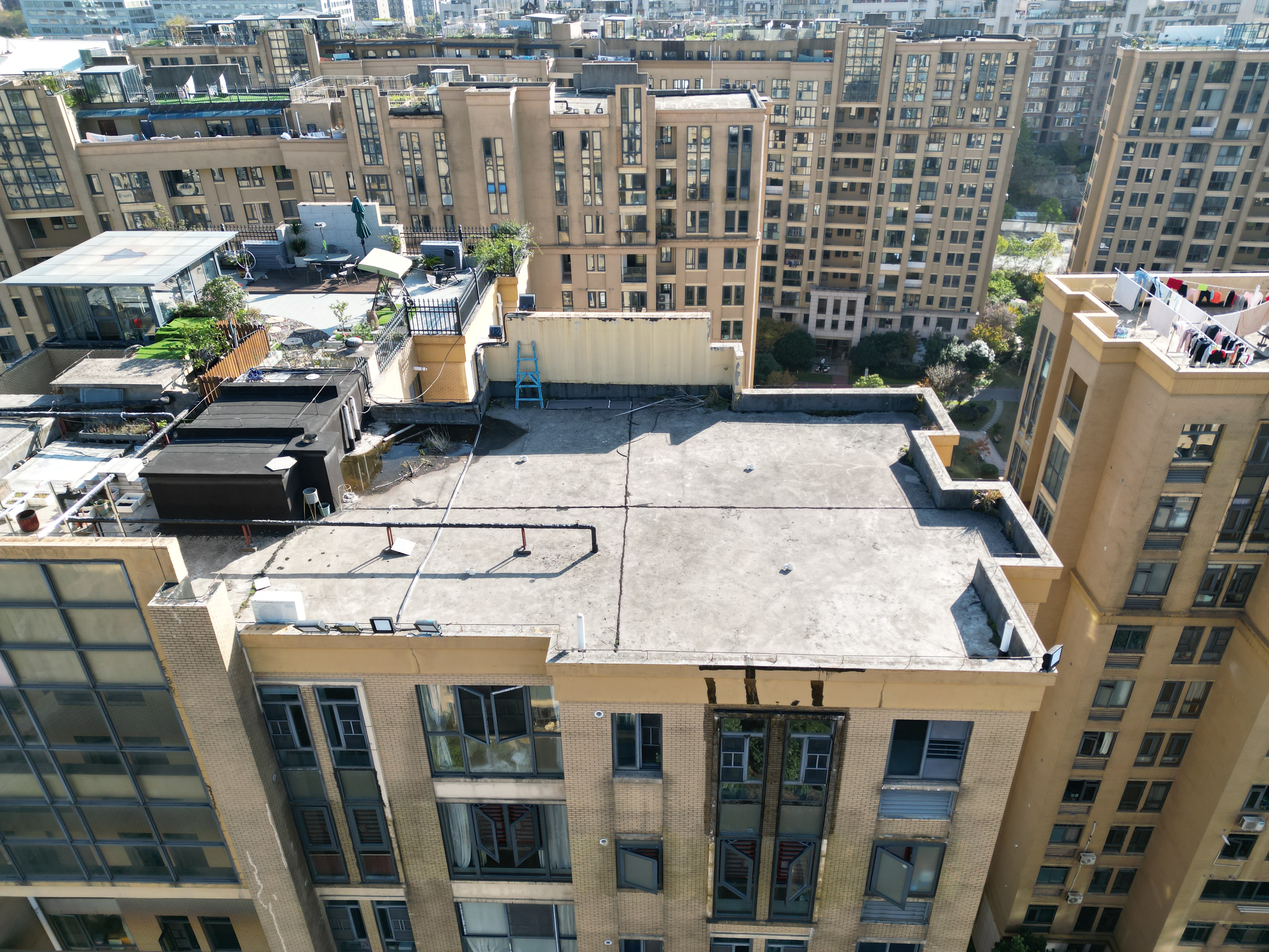 鑫远尚玺苑 4室2厅2卫 180.0万 鑫远尚玺苑 4室2厅2卫 180.0万其他