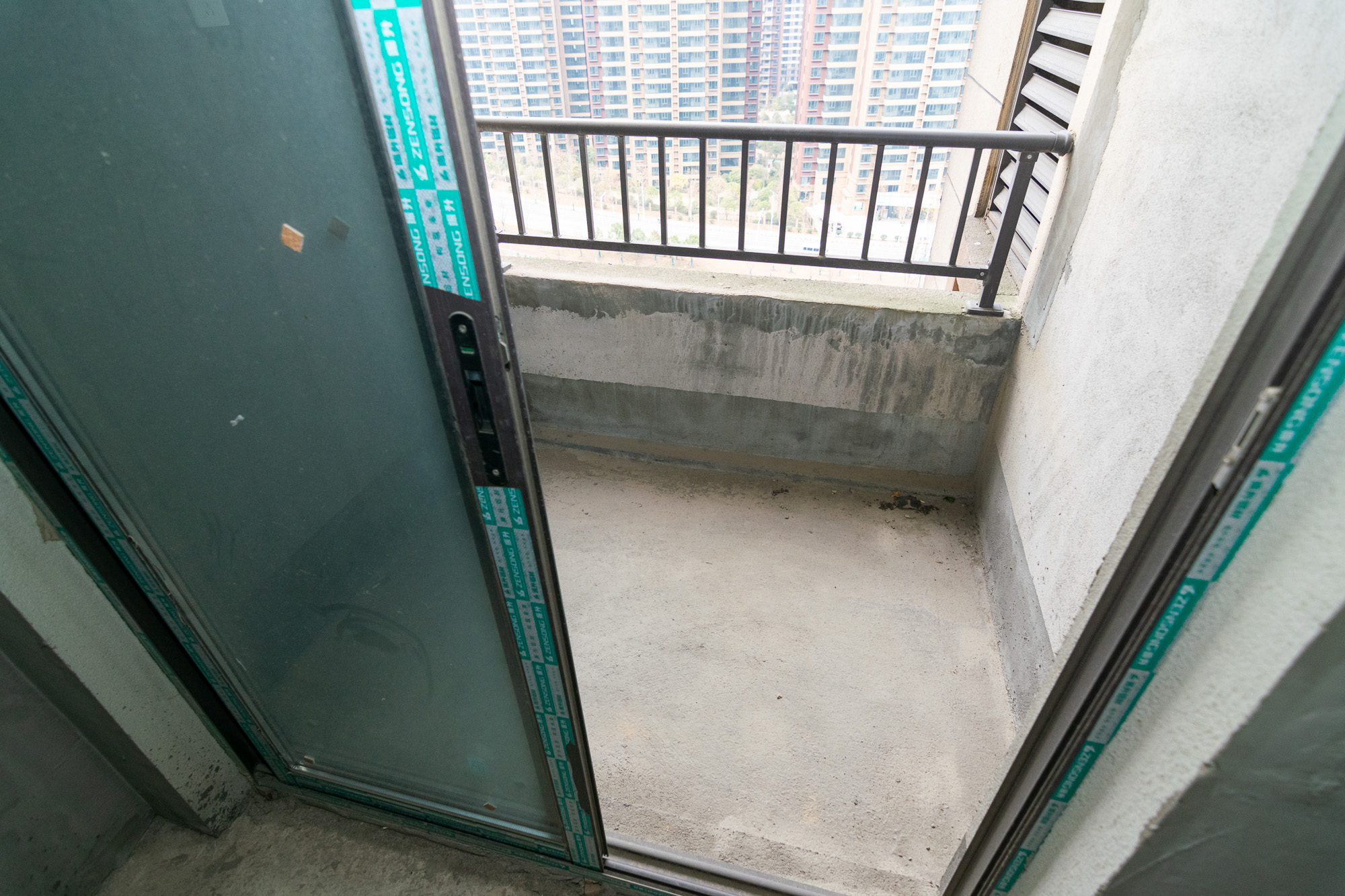 长房星珑湾 4室2厅2卫 85.0万 长房星珑湾 4室2厅2卫 85.0万阳台