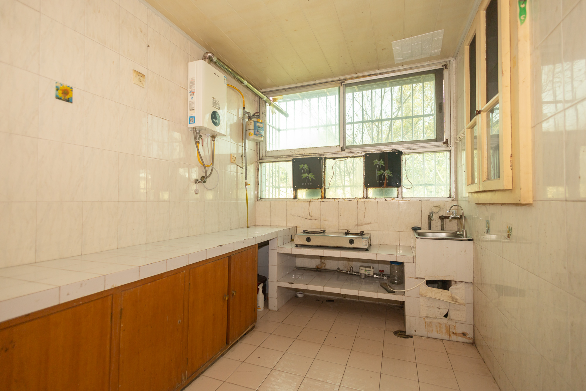 长沙县政府宿舍(星邻南苑)  3室2厅1卫    72.8万 长沙县政府宿舍(星邻南苑)  3室2厅1卫    72.8万厨房