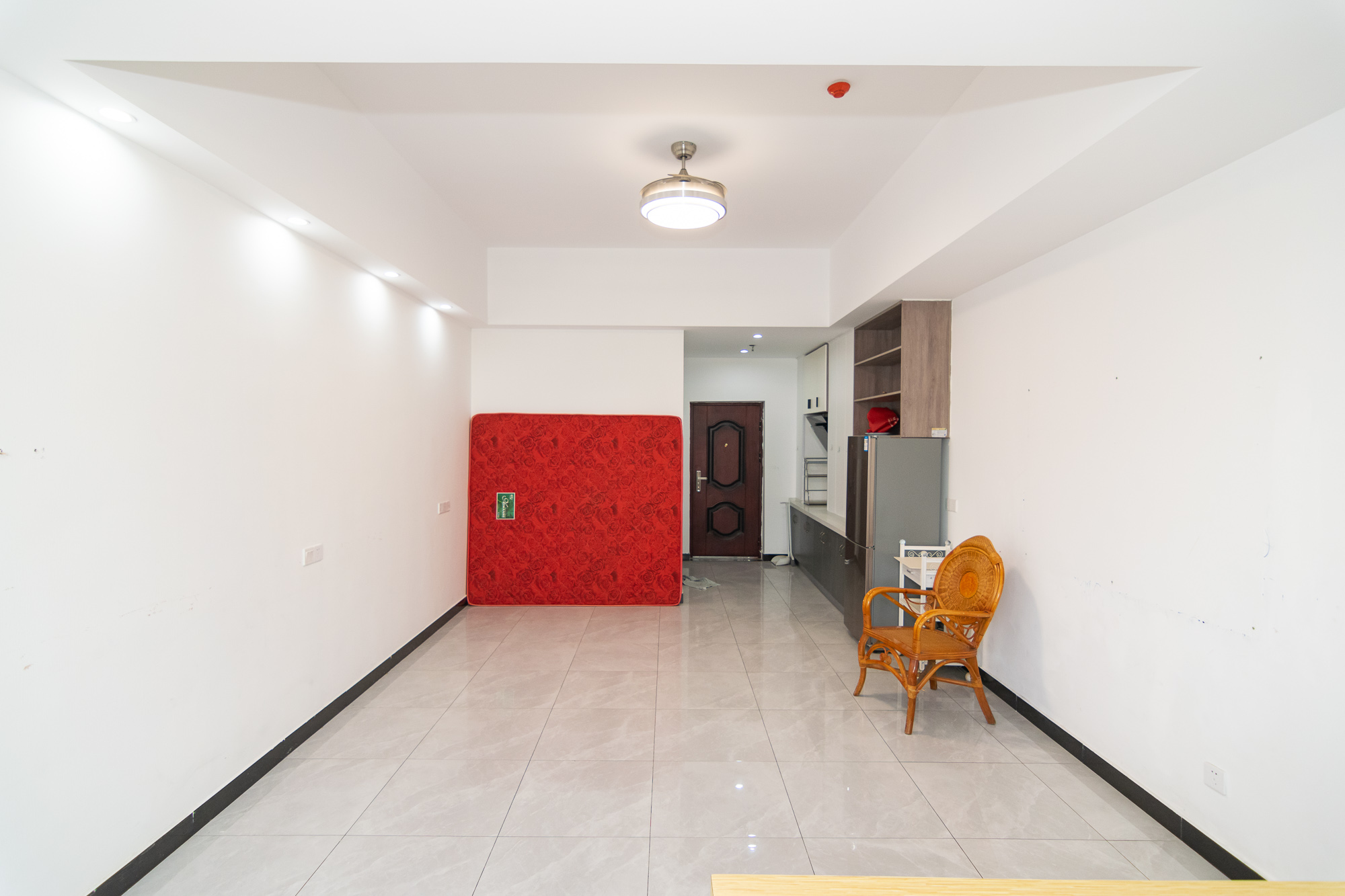 西湖星城公馆  1室1厅1卫    21.0万 西湖星城公馆  1室1厅1卫    21.0万客厅