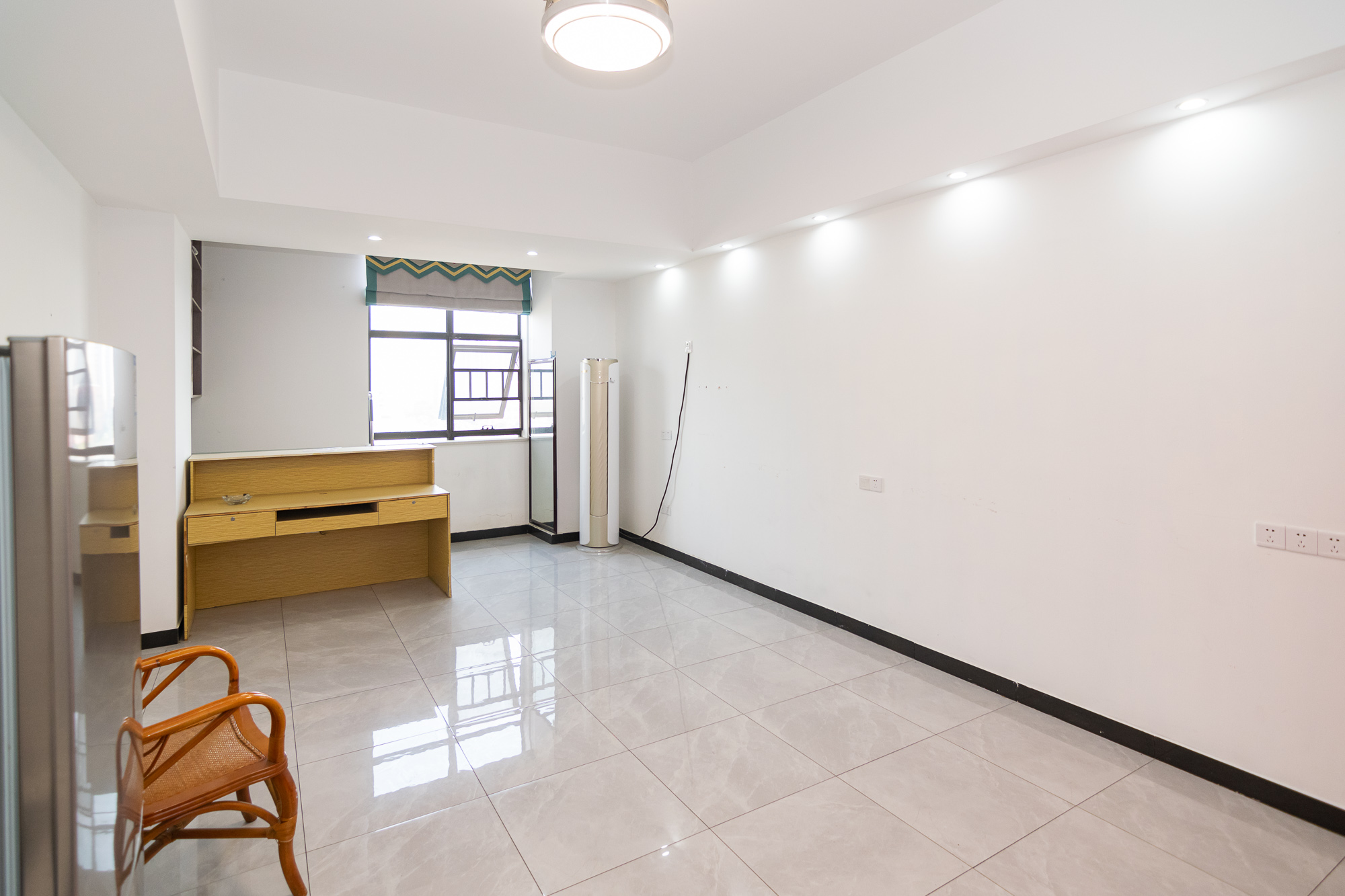 西湖星城公馆  1室1厅1卫    21.0万 西湖星城公馆  1室1厅1卫    21.0万卧室