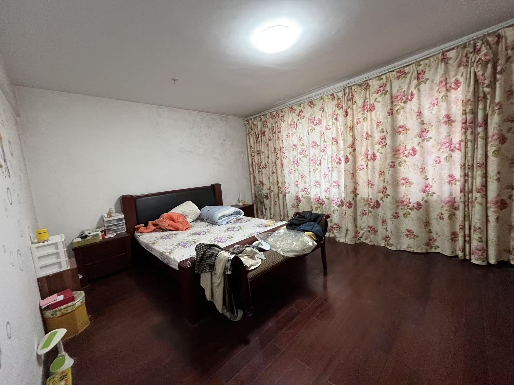 熹悦花都 5室2厅3卫 265.0万 熹悦花都 5室2厅3卫 265.0万室内图