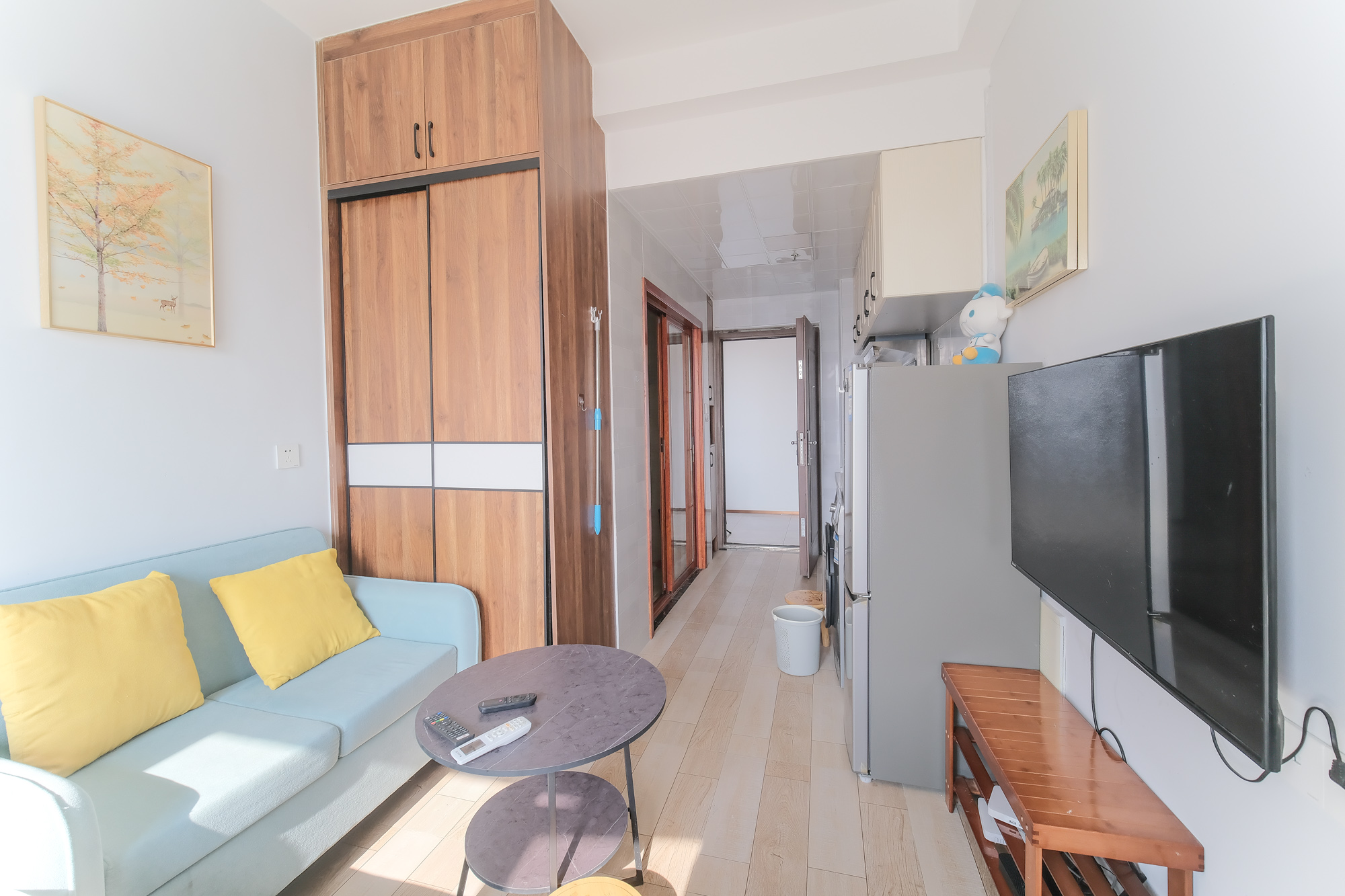 保利香槟国际 1室1厅1卫 20.0万 保利香槟国际 1室1厅1卫 20.0万客厅