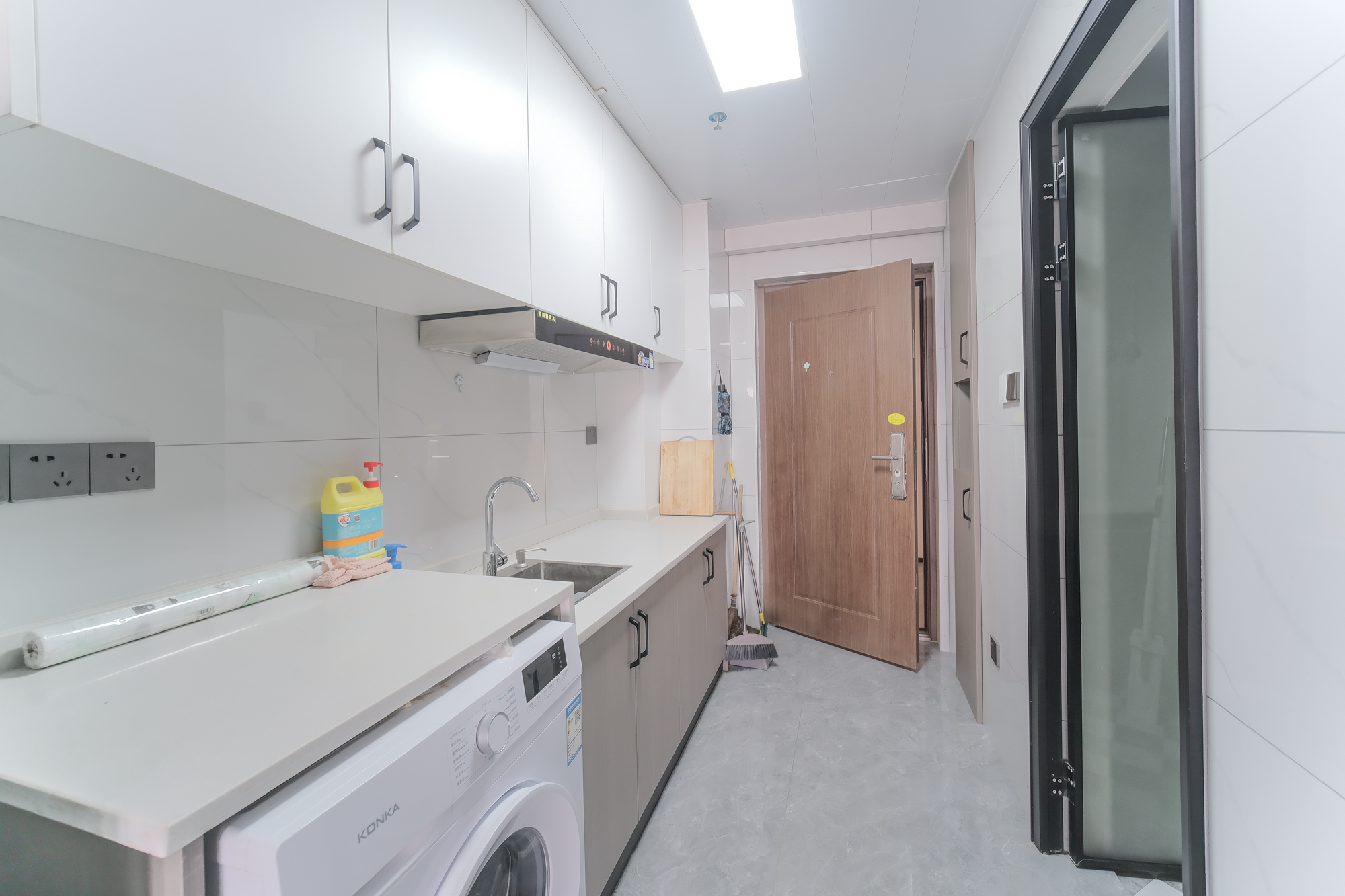 保利香槟国际  1室1厅1卫    22.8万 保利香槟国际  1室1厅1卫    22.8万厨房