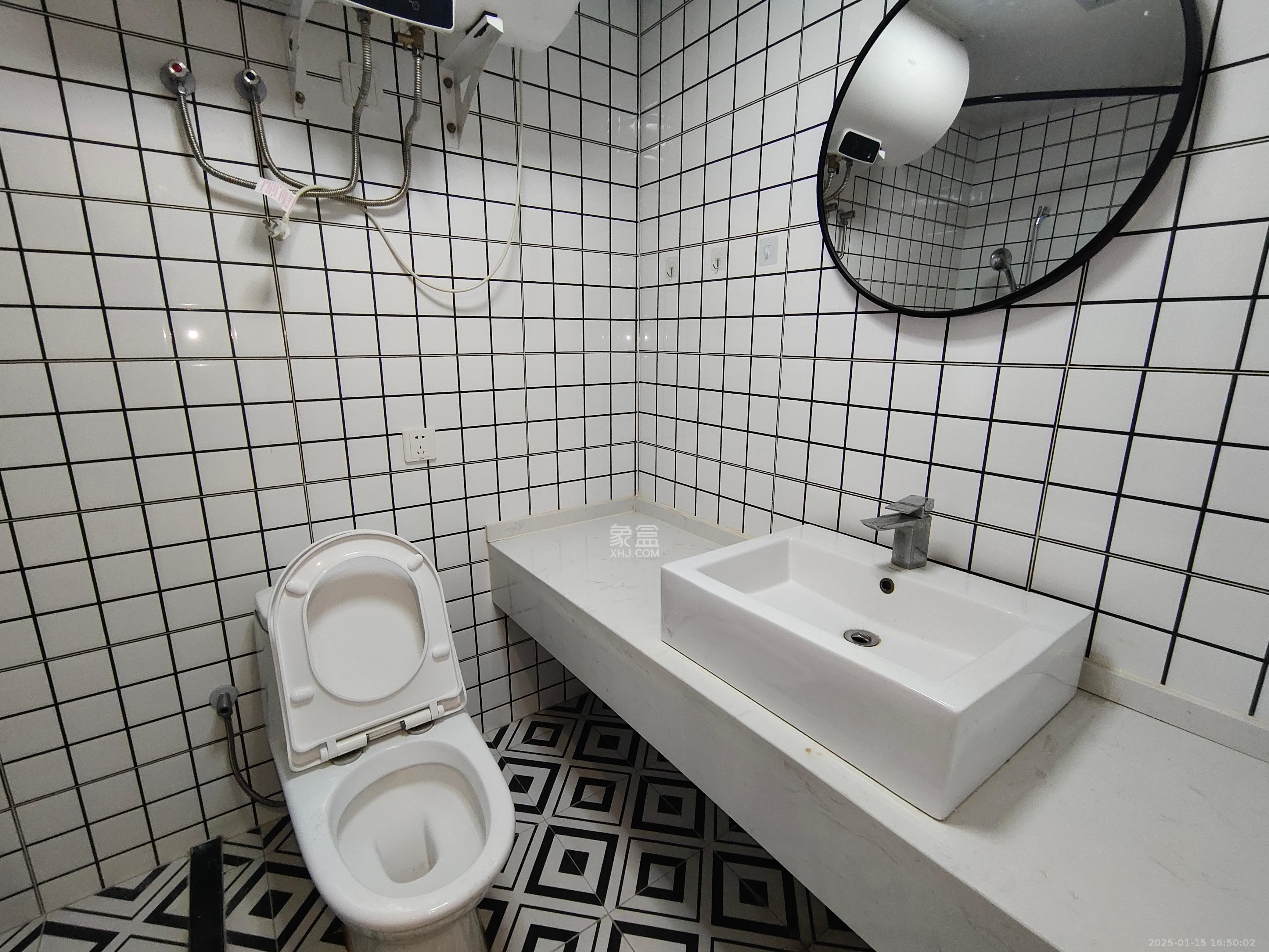 三角花园星城 1室0厅0卫 2200.0元/月 三角花园星城 1室0厅0卫 2200.0元/月室内图