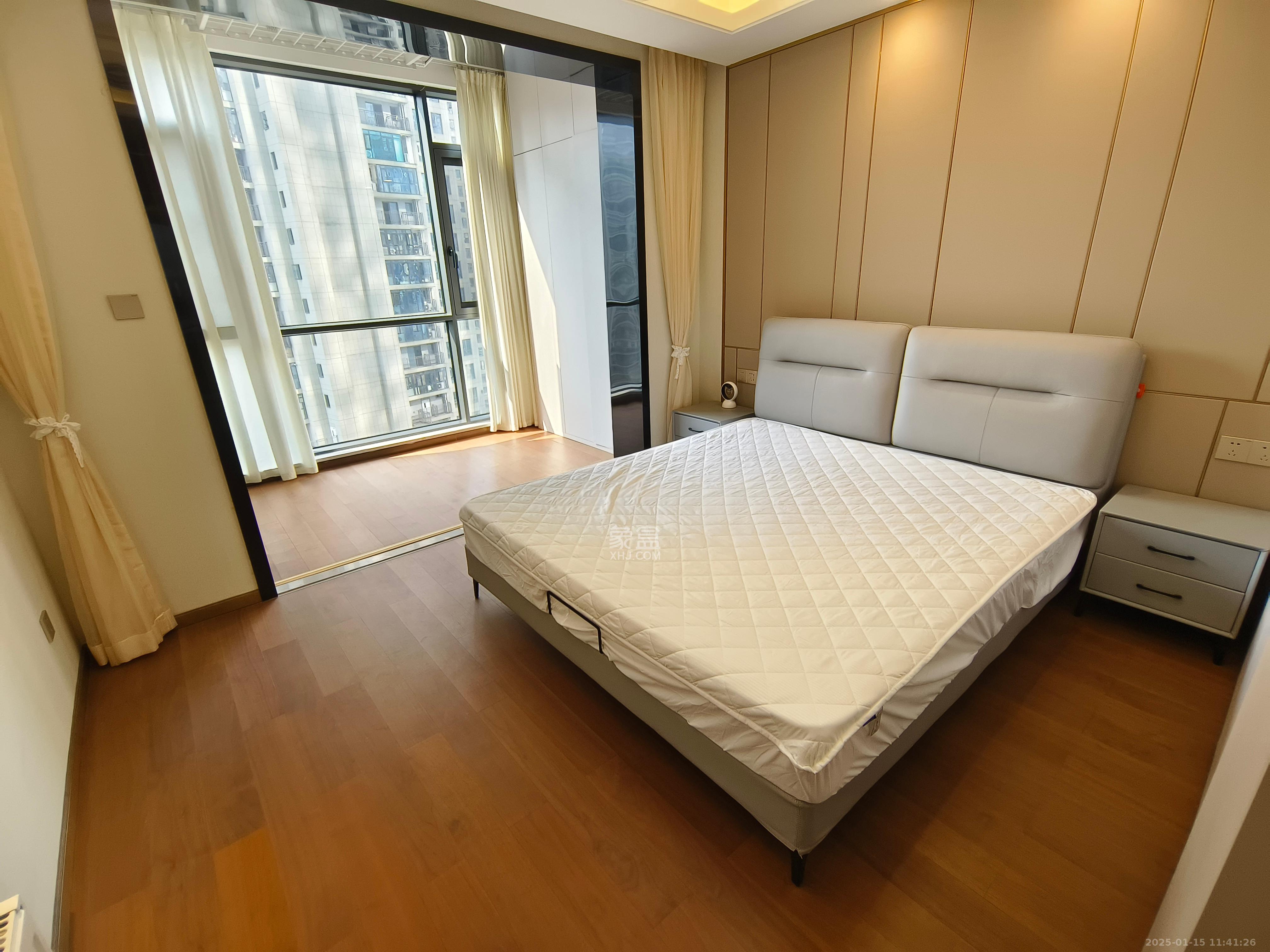 梅溪湖金茂湾  4室2厅3卫   12000.00元/月室内图