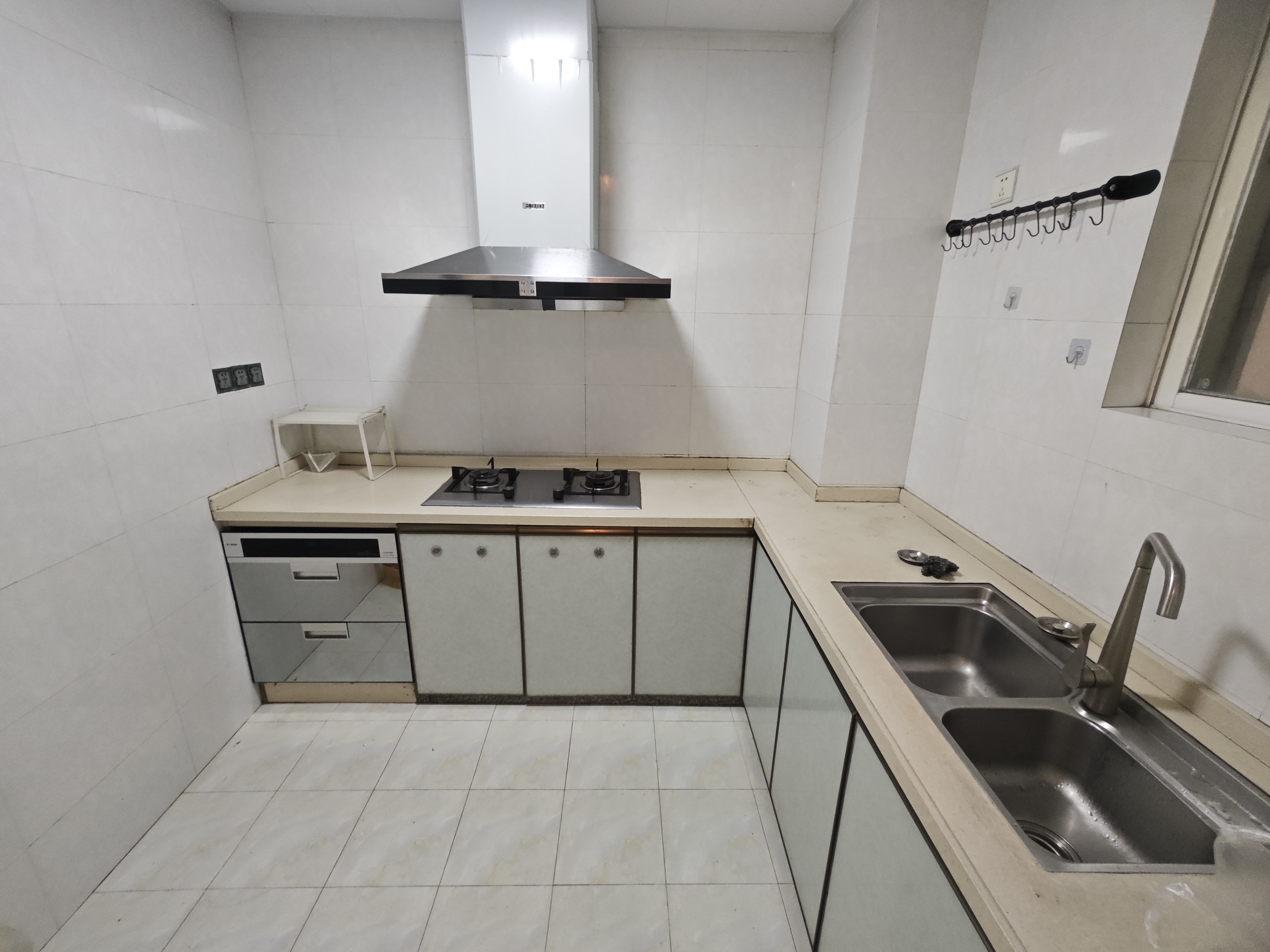 博雅花园 4室2厅2卫 2600.0元/月 博雅花园 4室2厅2卫 2600.0元/月室内图