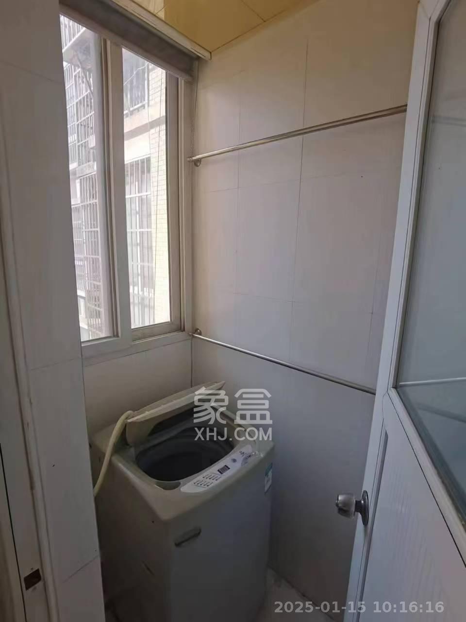 金碧文华  2室1厅1卫   1800.00元/月室内图