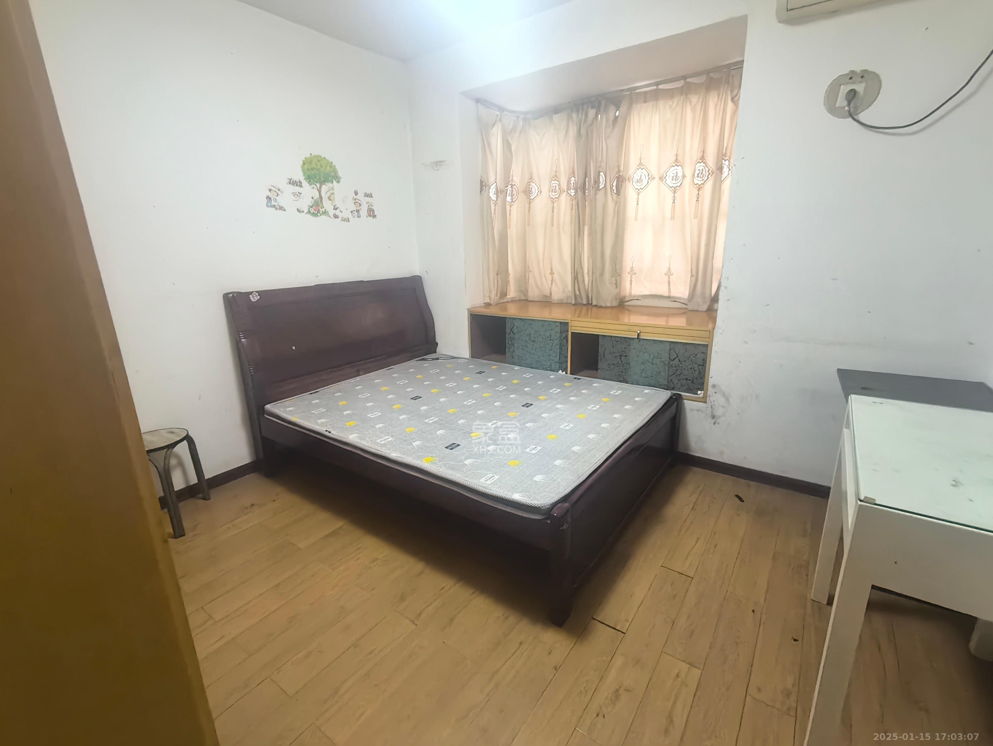 枫华府第  2室1厅1卫   1500.00元/月室内图