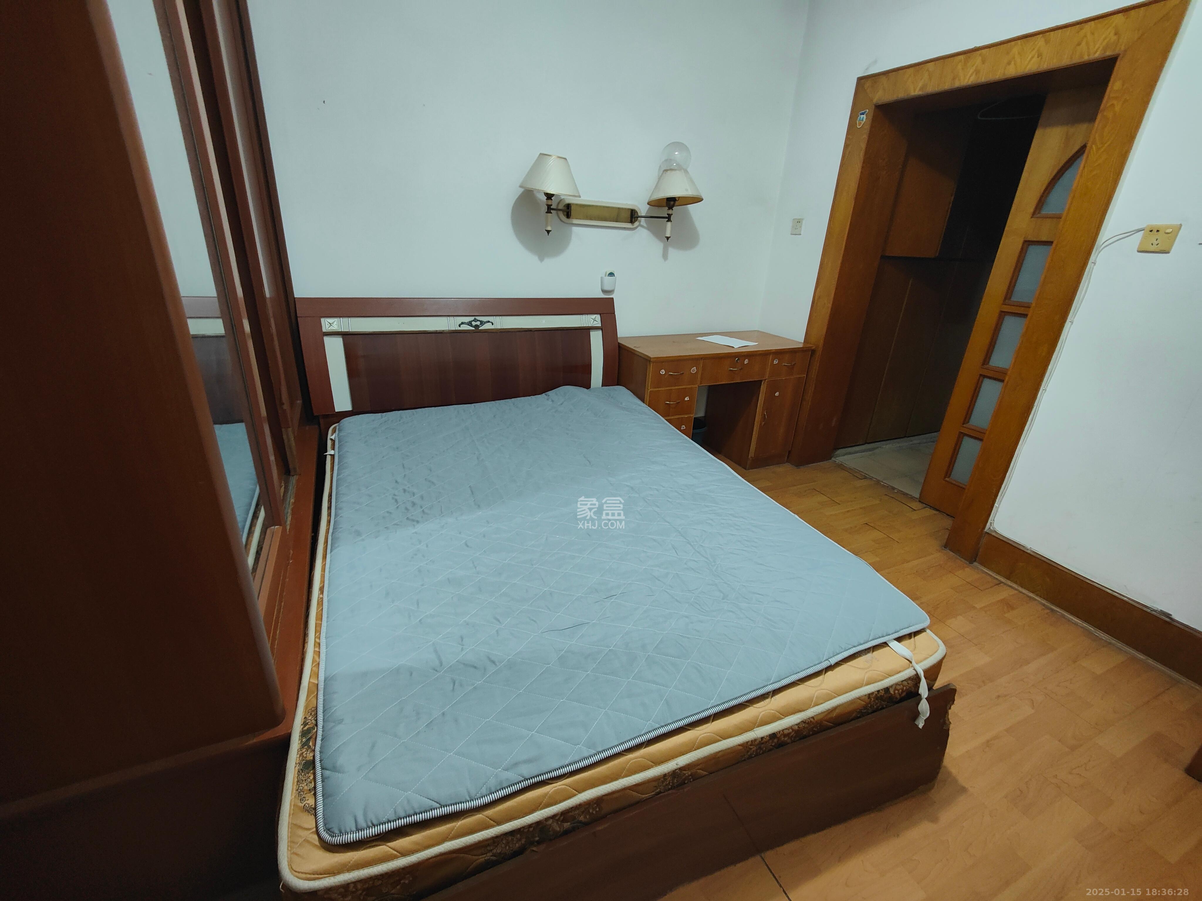 市一医院宿舍  1室1厅1卫   1500.00元/月室内图