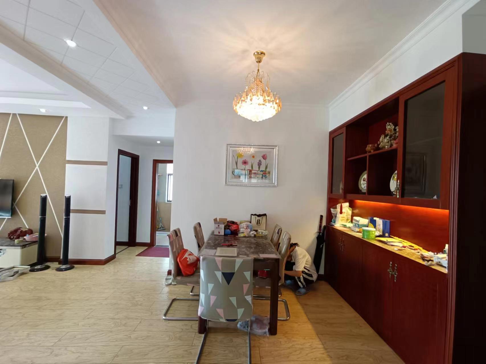 南苑上和一期  3室2厅1卫    2200.0元/月 南苑上和一期  3室2厅1卫    2200.0元/月室内图