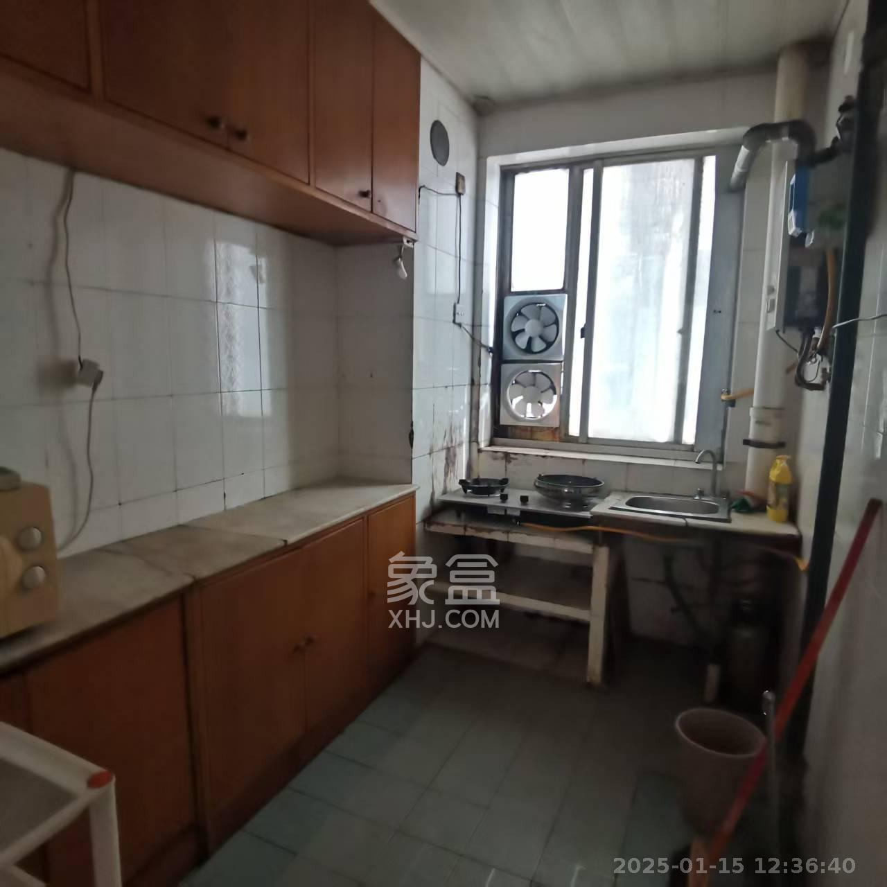 富华大厦 3室2厅2卫 2000.0元/月 富华大厦 3室2厅2卫 2000.0元/月室内图