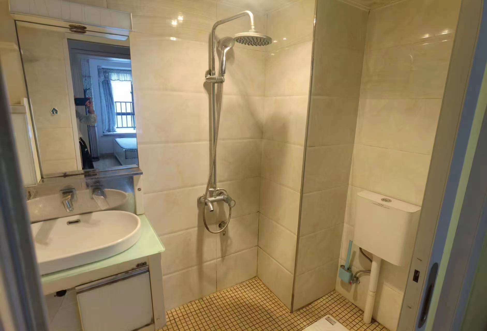 旺佳华府 2室2厅1卫 1500.0元/月 旺佳华府 2室2厅1卫 1500.0元/月室内图