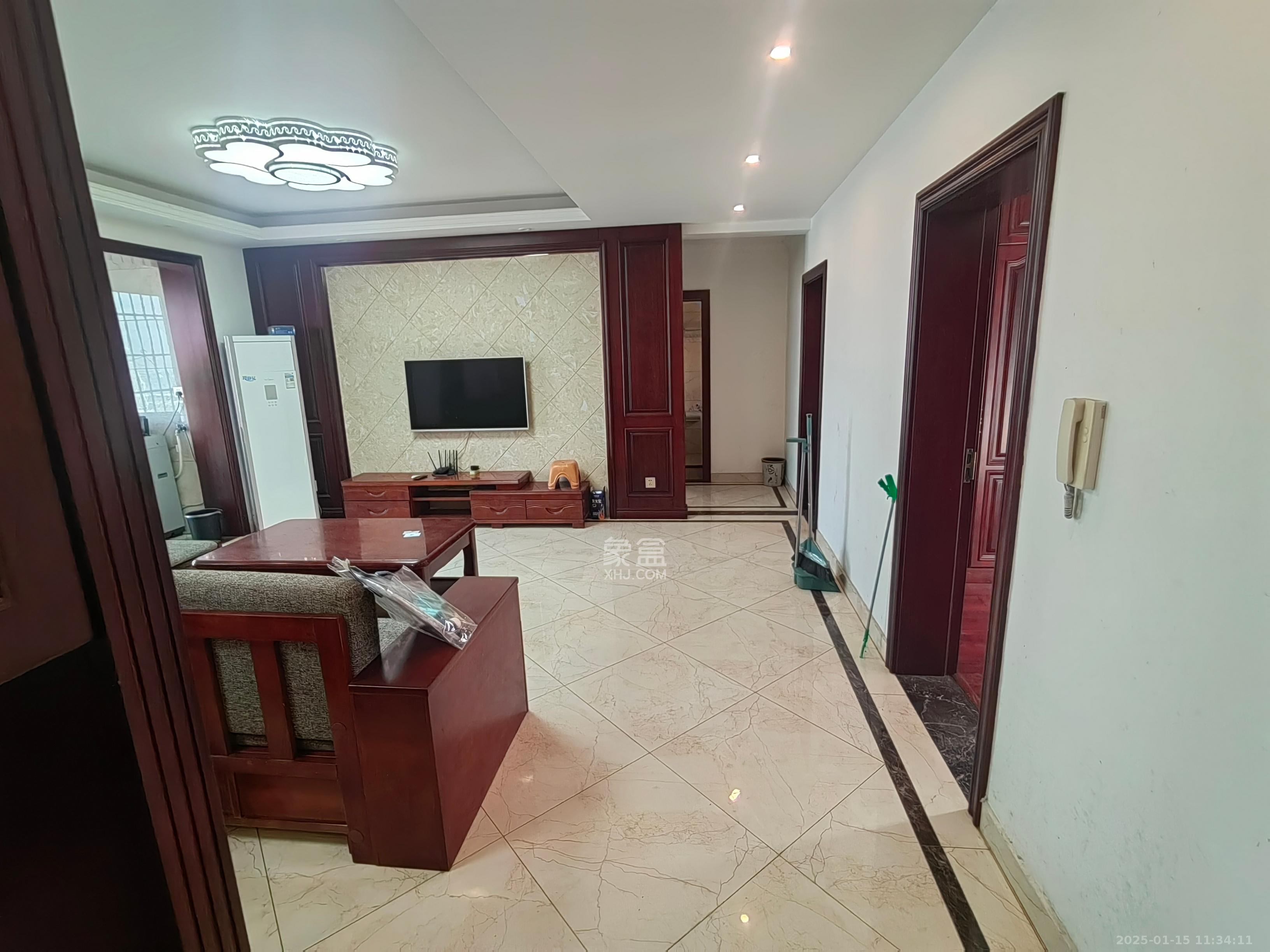 东方美地 3室2厅2卫 2800.0元/月 东方美地 3室2厅2卫 2800.0元/月室内图