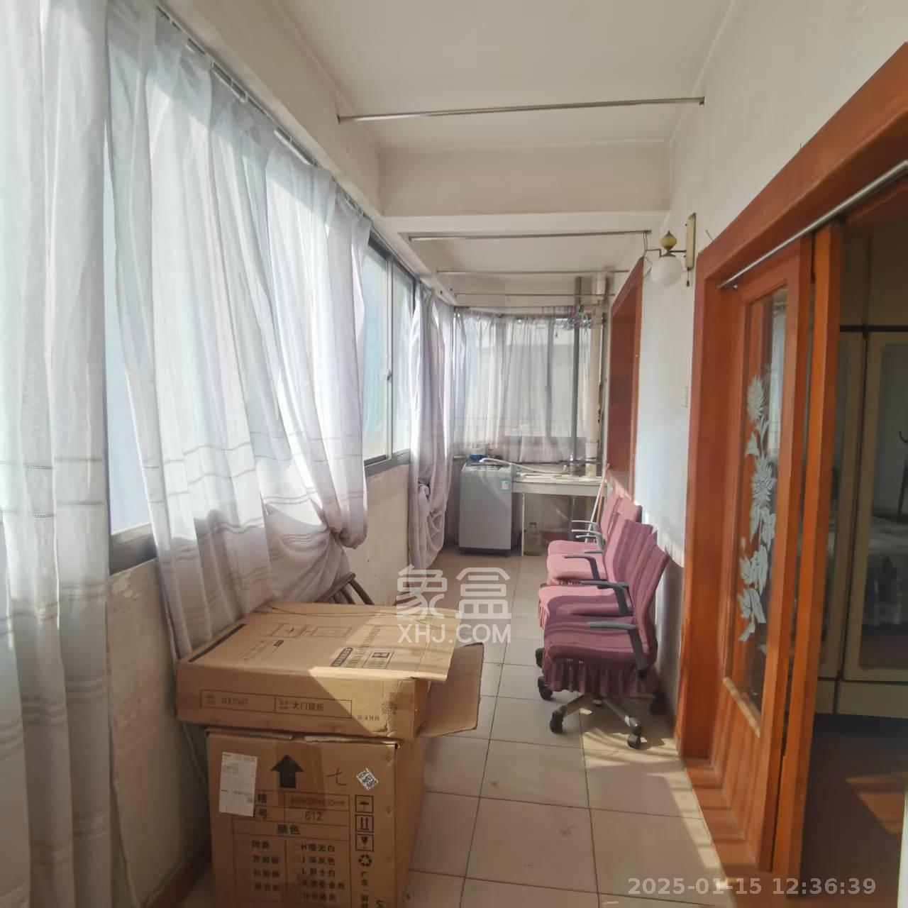 富华大厦 3室2厅2卫 2000.0元/月 富华大厦 3室2厅2卫 2000.0元/月室内图