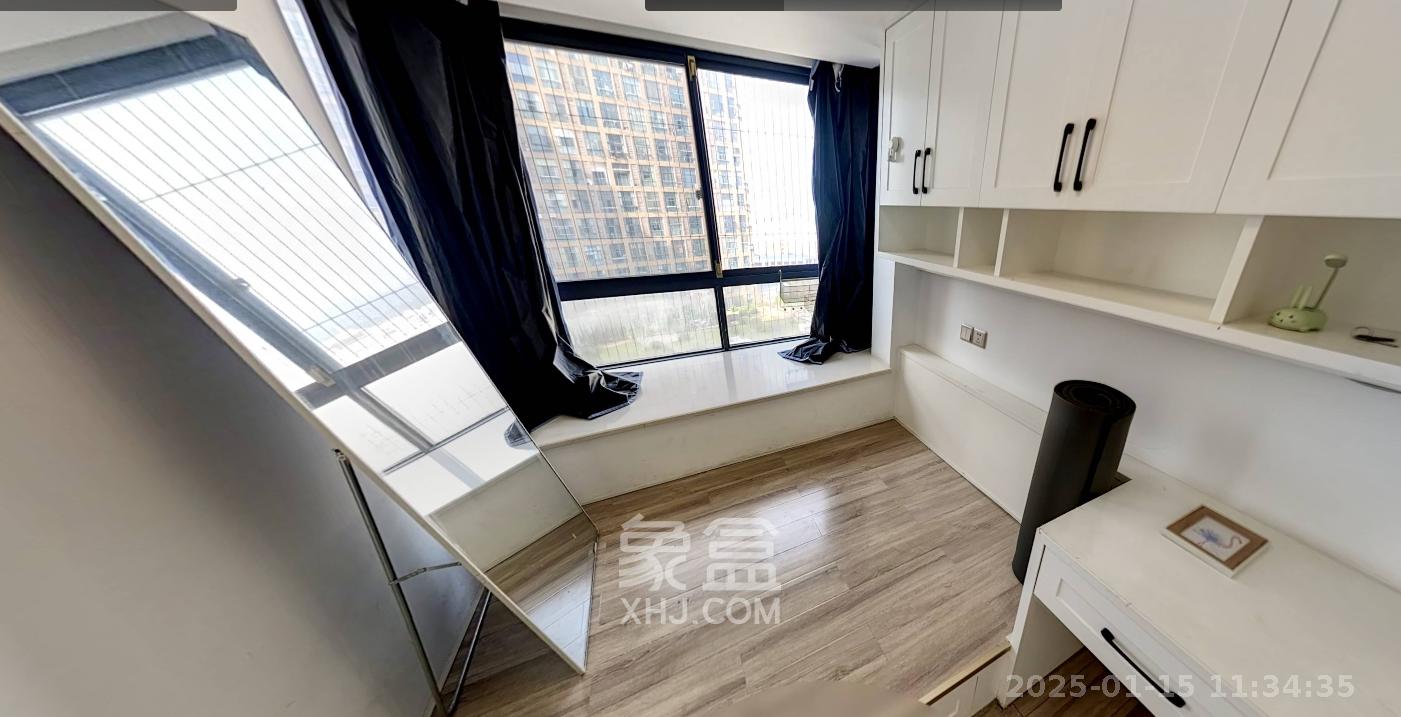 洋湖时代 3室2厅2卫 2700.0元/月 洋湖时代 3室2厅2卫 2700.0元/月室内图