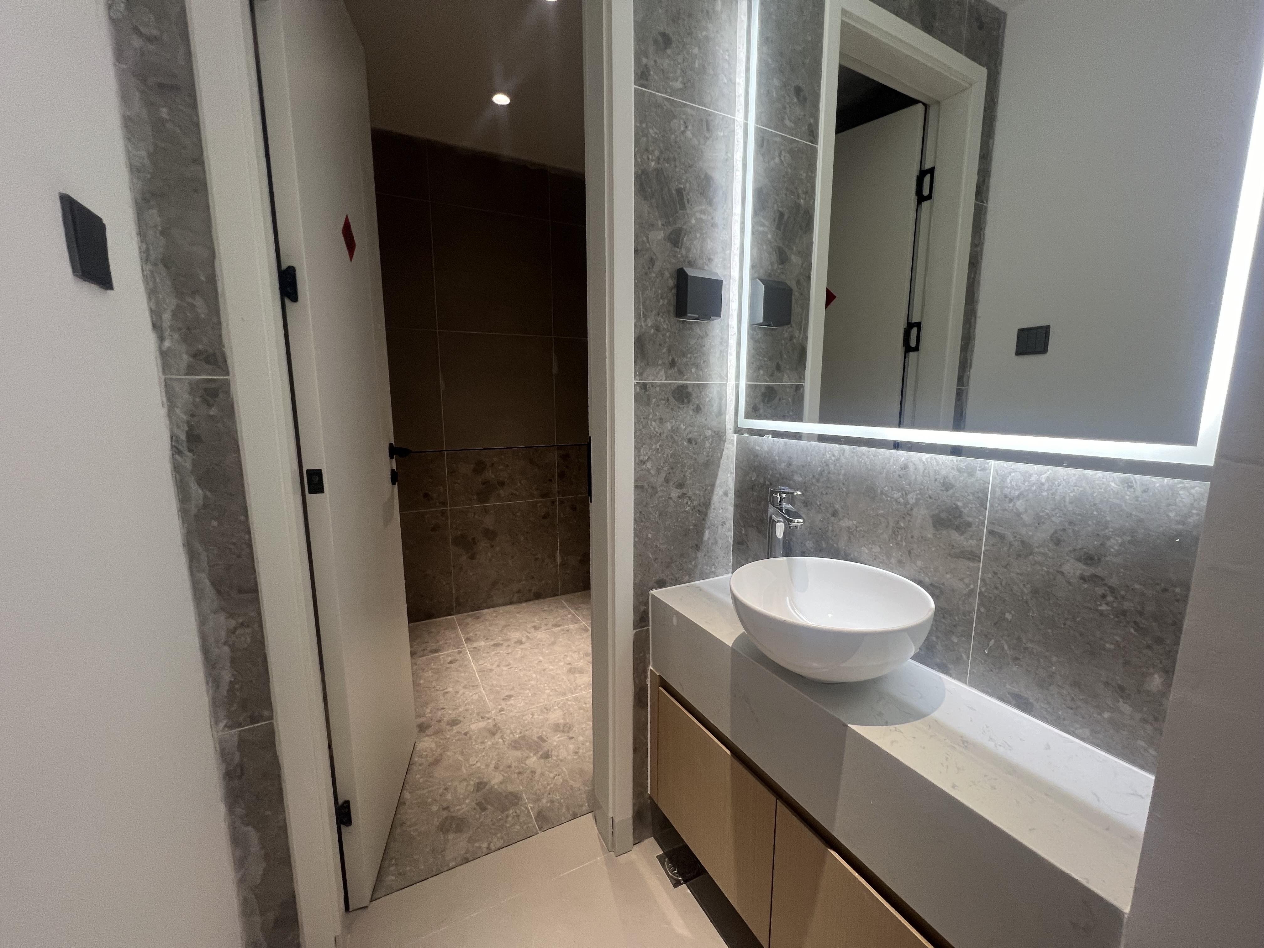 海航豪庭南苑  2室2厅2卫    6000.0元/月 海航豪庭南苑  2室2厅2卫    6000.0元/月室内图