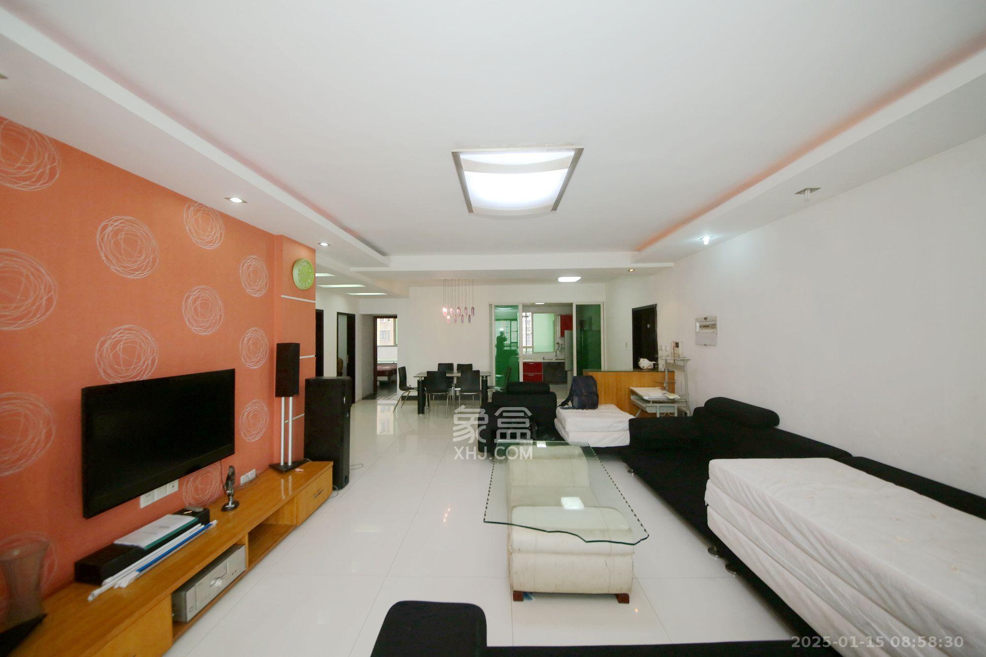 锦湘国际星城一期(锦美苑) 4室2厅2卫 3000.0元/月 锦湘国际星城一期(锦美苑) 4室2厅2卫 3000.0元/月室内图