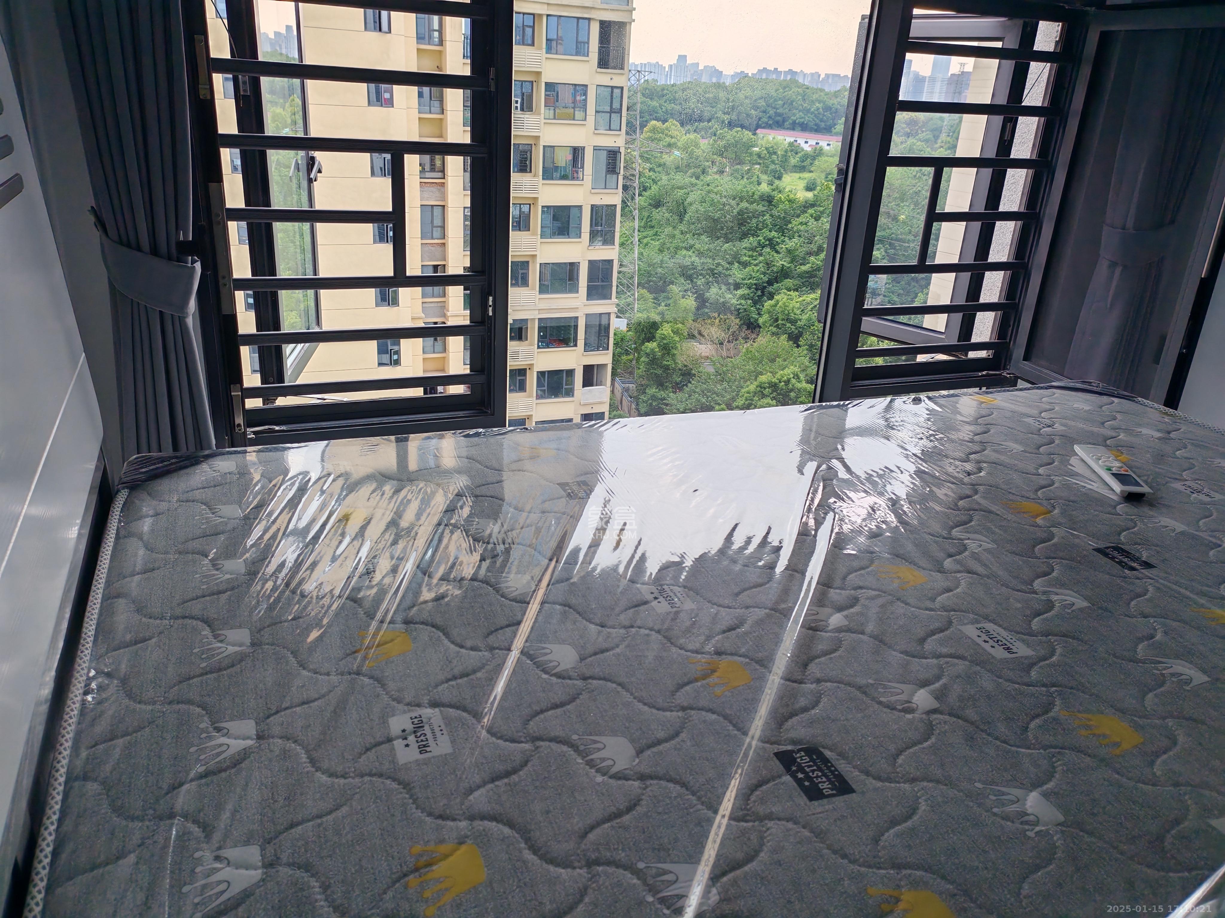 九玺铭城(九玺华府) 2室2厅1卫 2200.0元/月 九玺铭城(九玺华府) 2室2厅1卫 2200.0元/月室内图