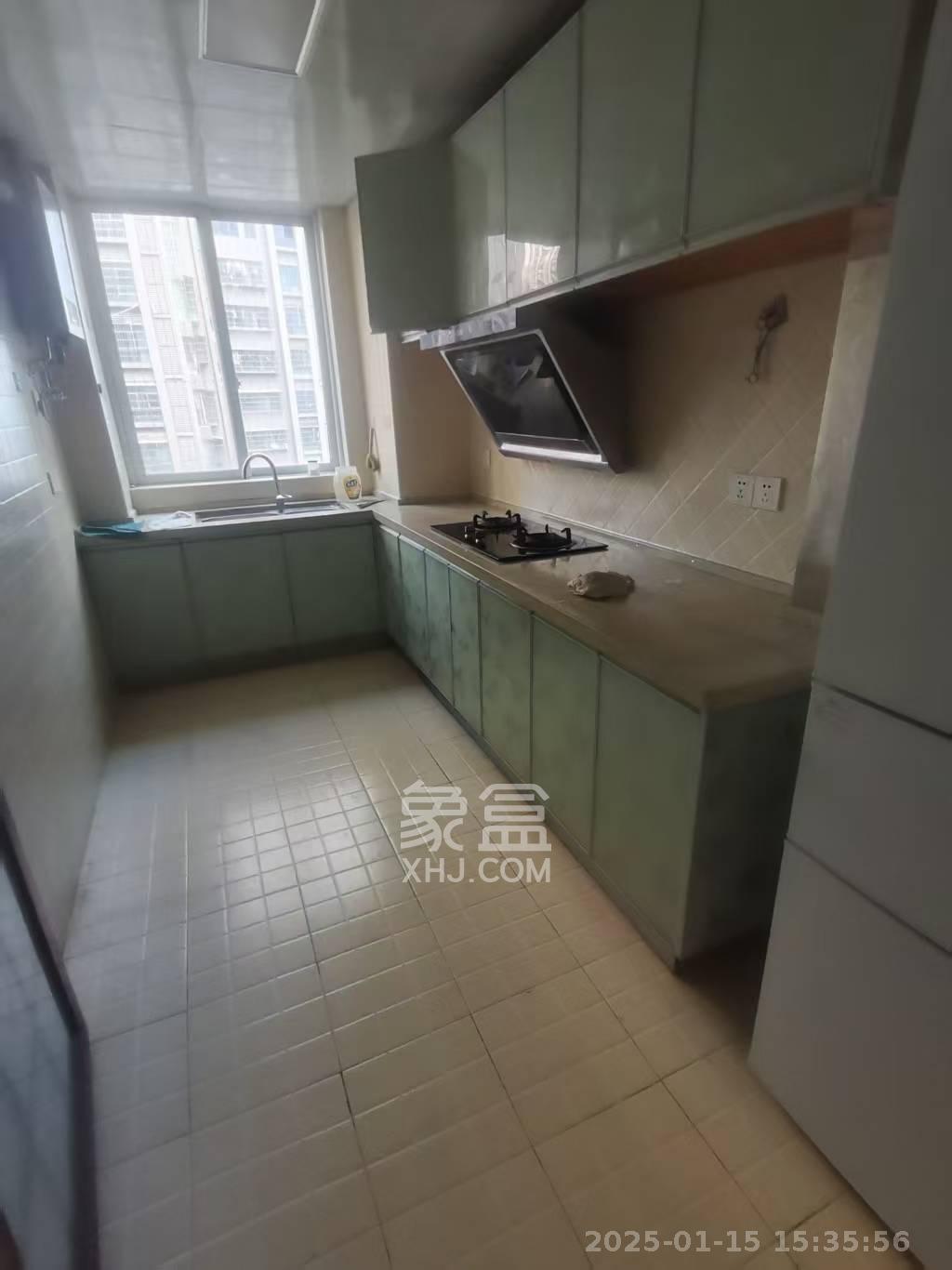 陶然居  3室2厅2卫   2000.00元/月室内图