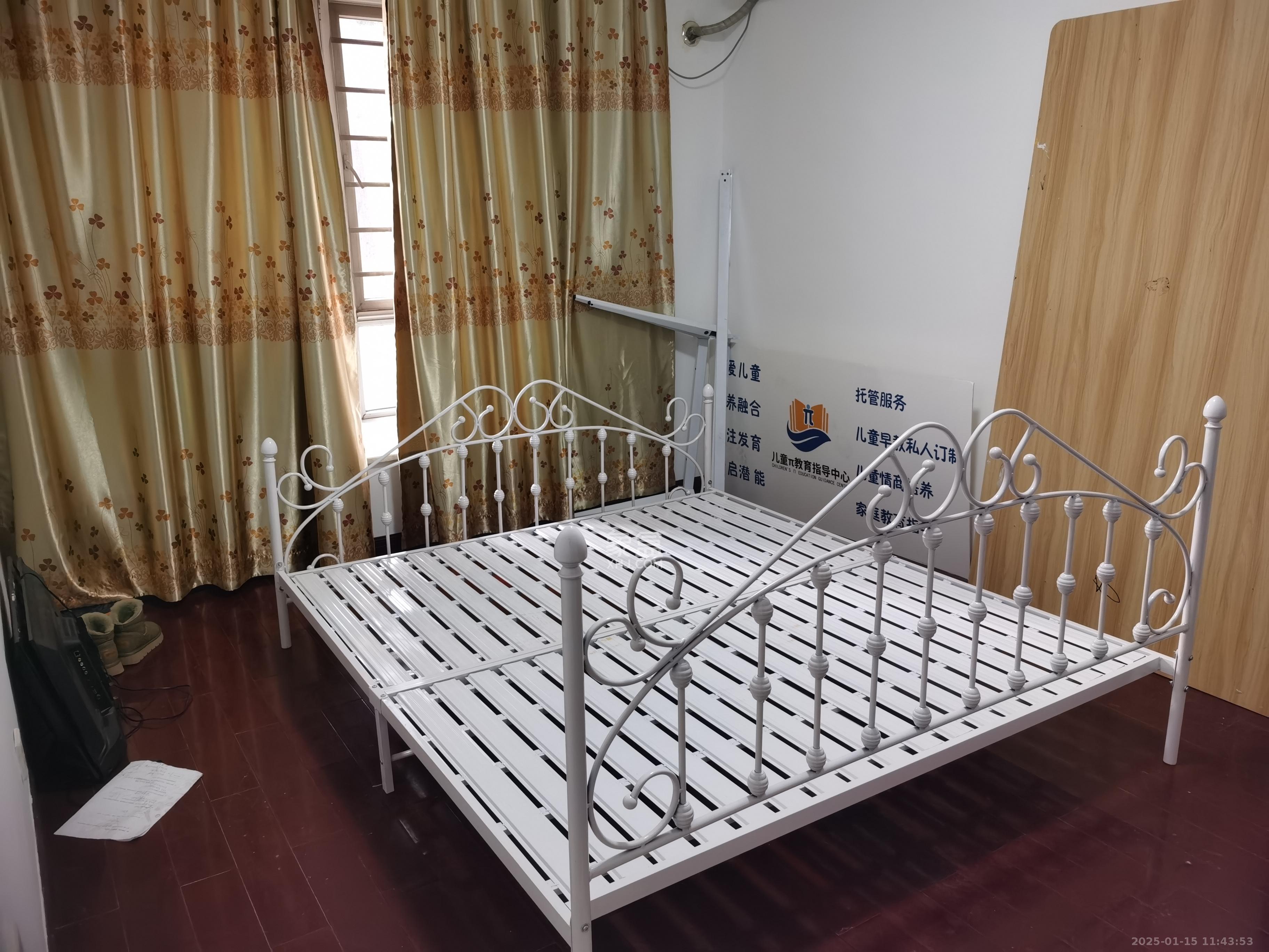 佳天名苑  3室2厅2卫   2000.00元/月室内图
