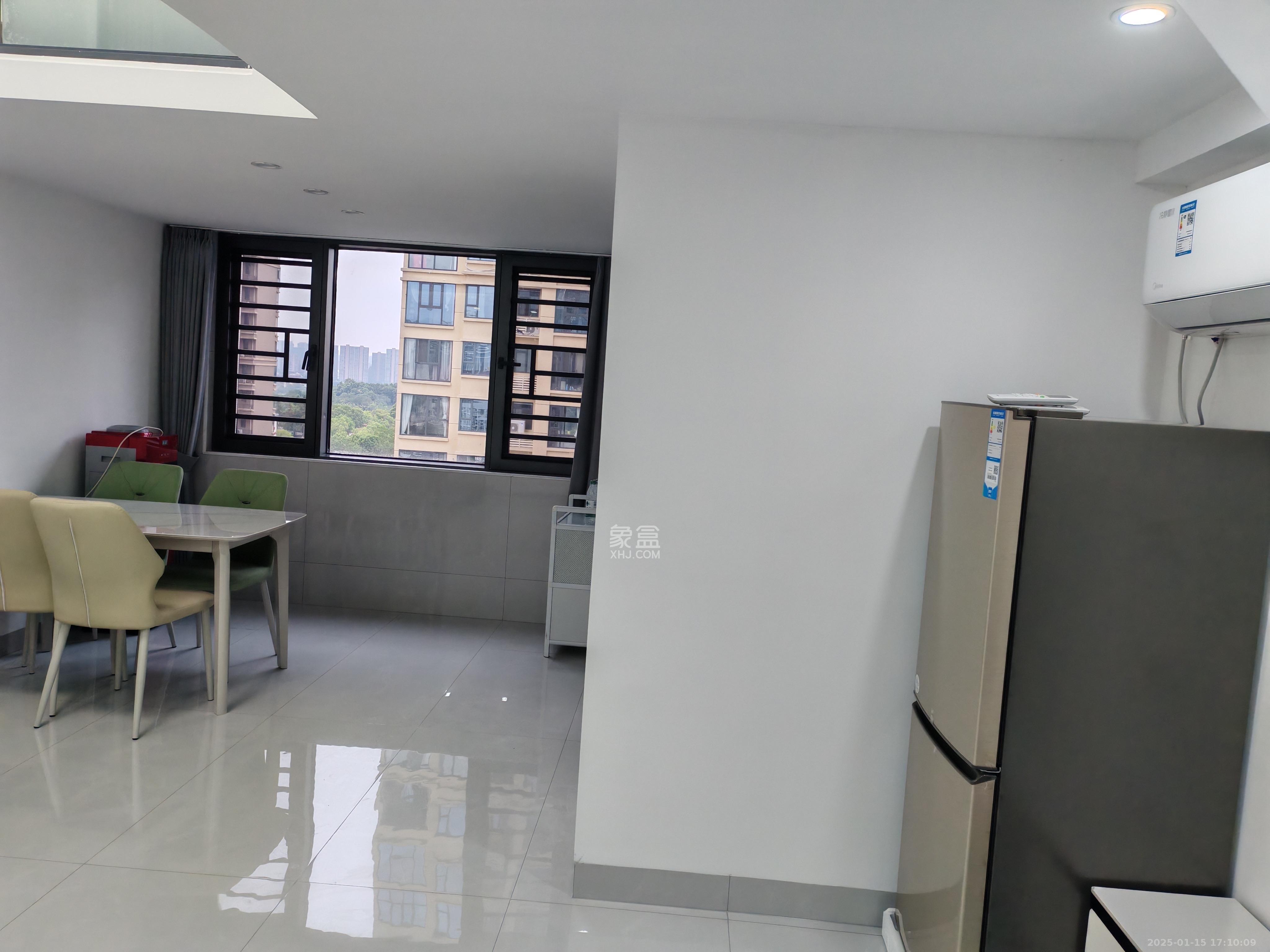 九玺铭城(九玺华府) 2室2厅1卫 2200.0元/月 九玺铭城(九玺华府) 2室2厅1卫 2200.0元/月室内图