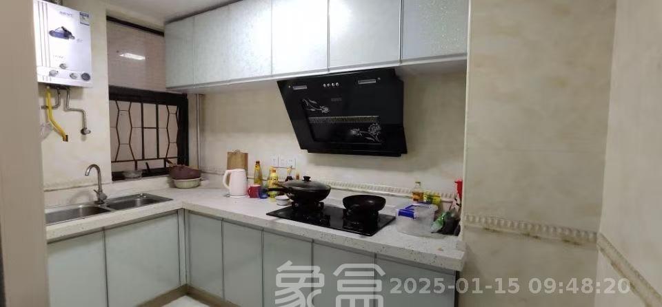 上东辛顿公寓  2室1厅2卫   2500.00元/月室内图