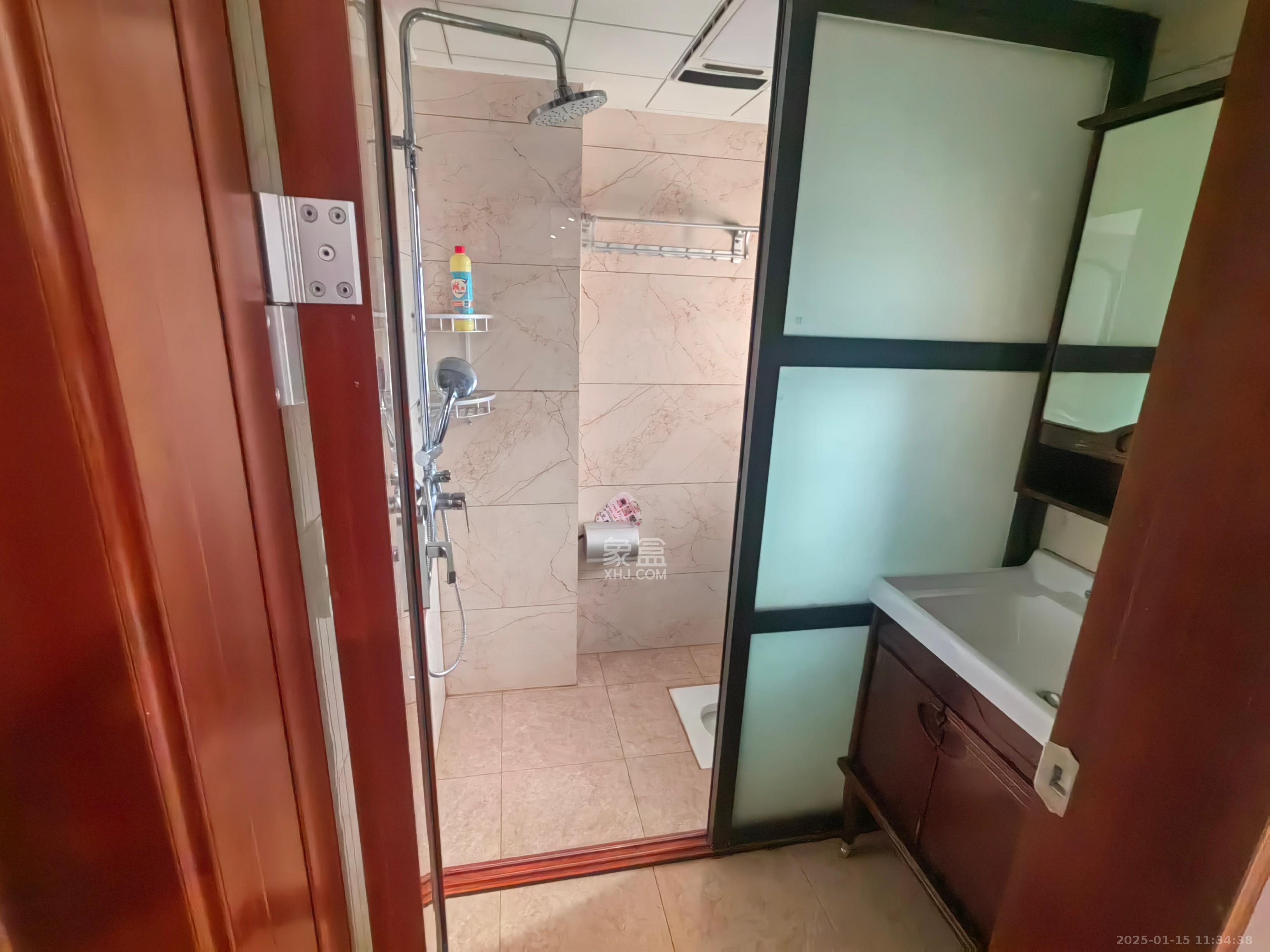 东方美地 3室2厅2卫 2800.0元/月 东方美地 3室2厅2卫 2800.0元/月室内图