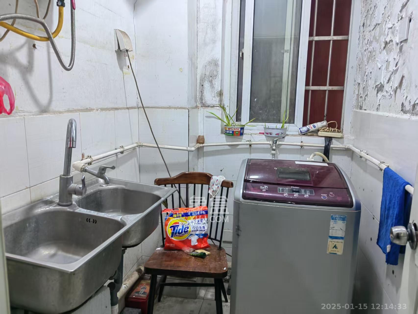 建鸿达现代公寓  3室0厅1卫    2200.0元/月 建鸿达现代公寓  3室0厅1卫    2200.0元/月室内图