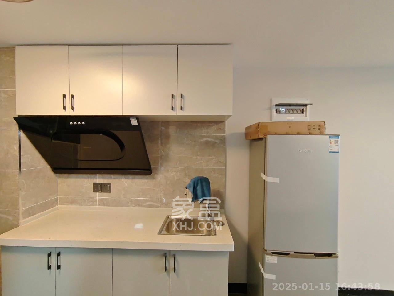 裕天国际商汇中心 1室0厅0卫 1800.0元/月 裕天国际商汇中心 1室0厅0卫 1800.0元/月室内图