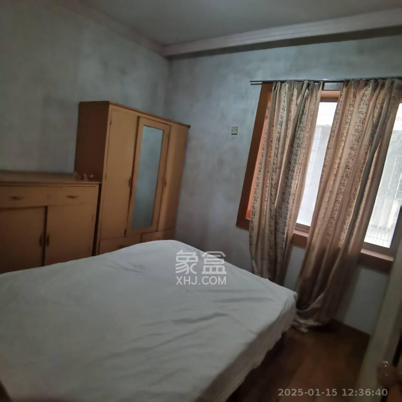 富华大厦 3室2厅2卫 2000.0元/月 富华大厦 3室2厅2卫 2000.0元/月室内图