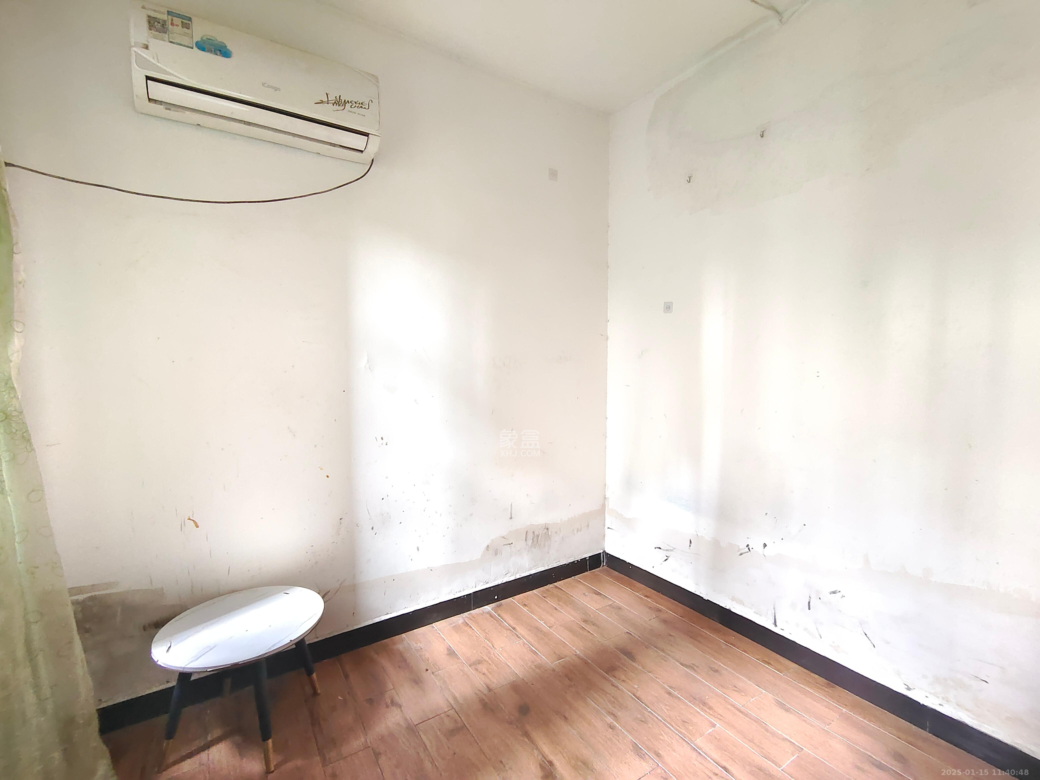 景秀江山  3室2厅1卫    2650.0元/月 景秀江山  3室2厅1卫    2650.0元/月室内图