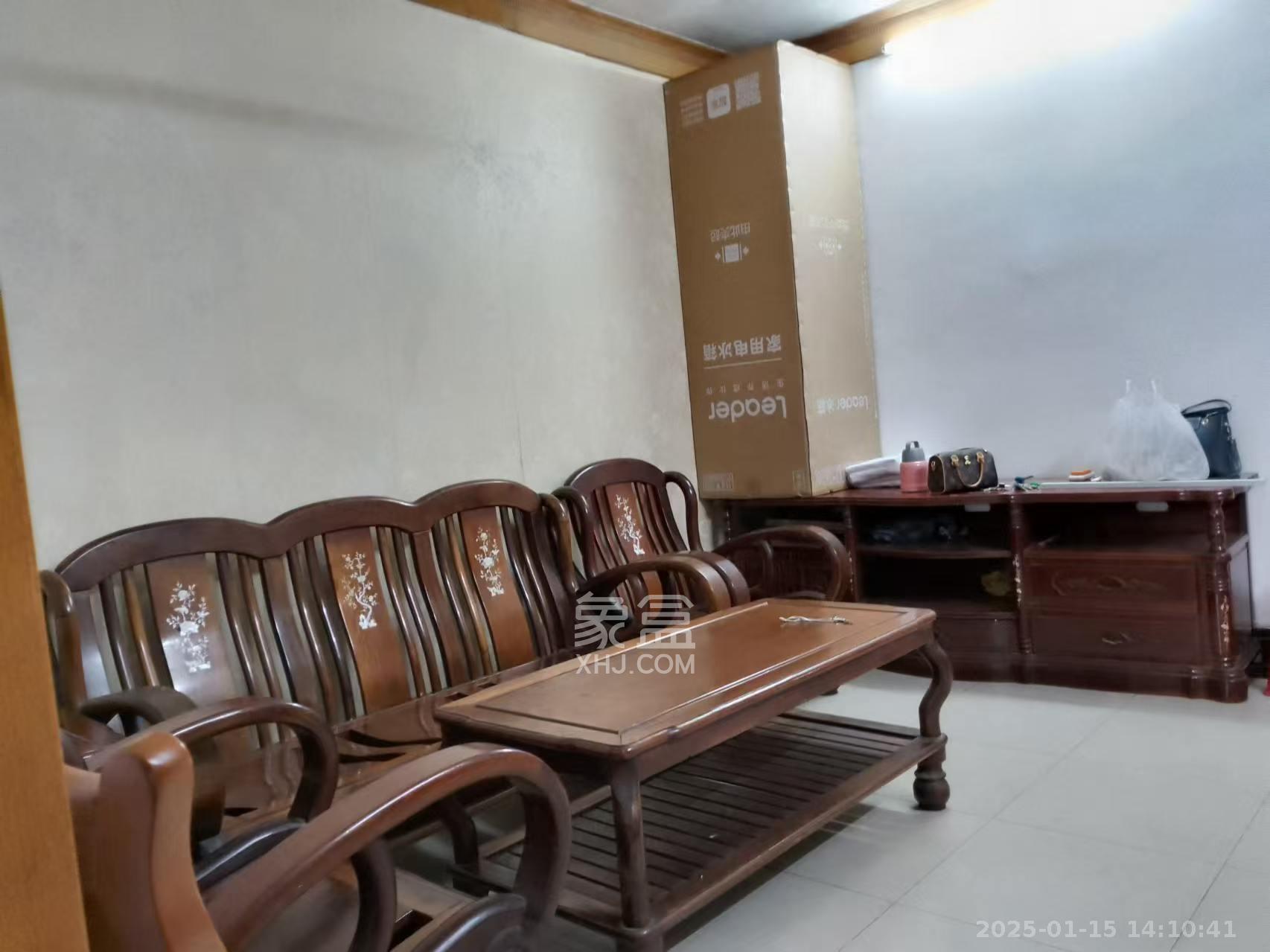 中南大学湘雅附一北院 1室2厅1卫 1800.0元/月 中南大学湘雅附一北院 1室2厅1卫 1800.0元/月室内图