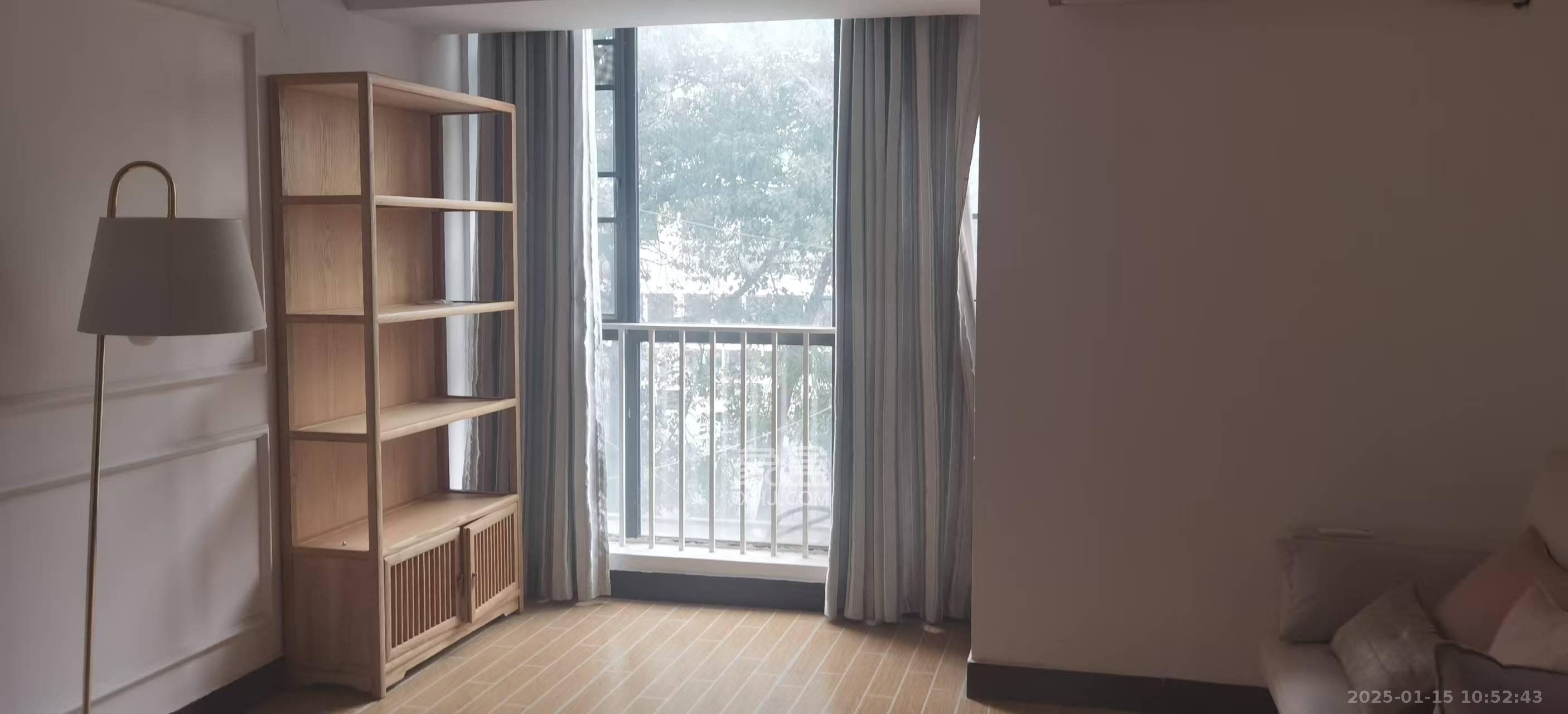 阳光100二期 1室1厅1卫 1300.0元/月 阳光100二期 1室1厅1卫 1300.0元/月室内图