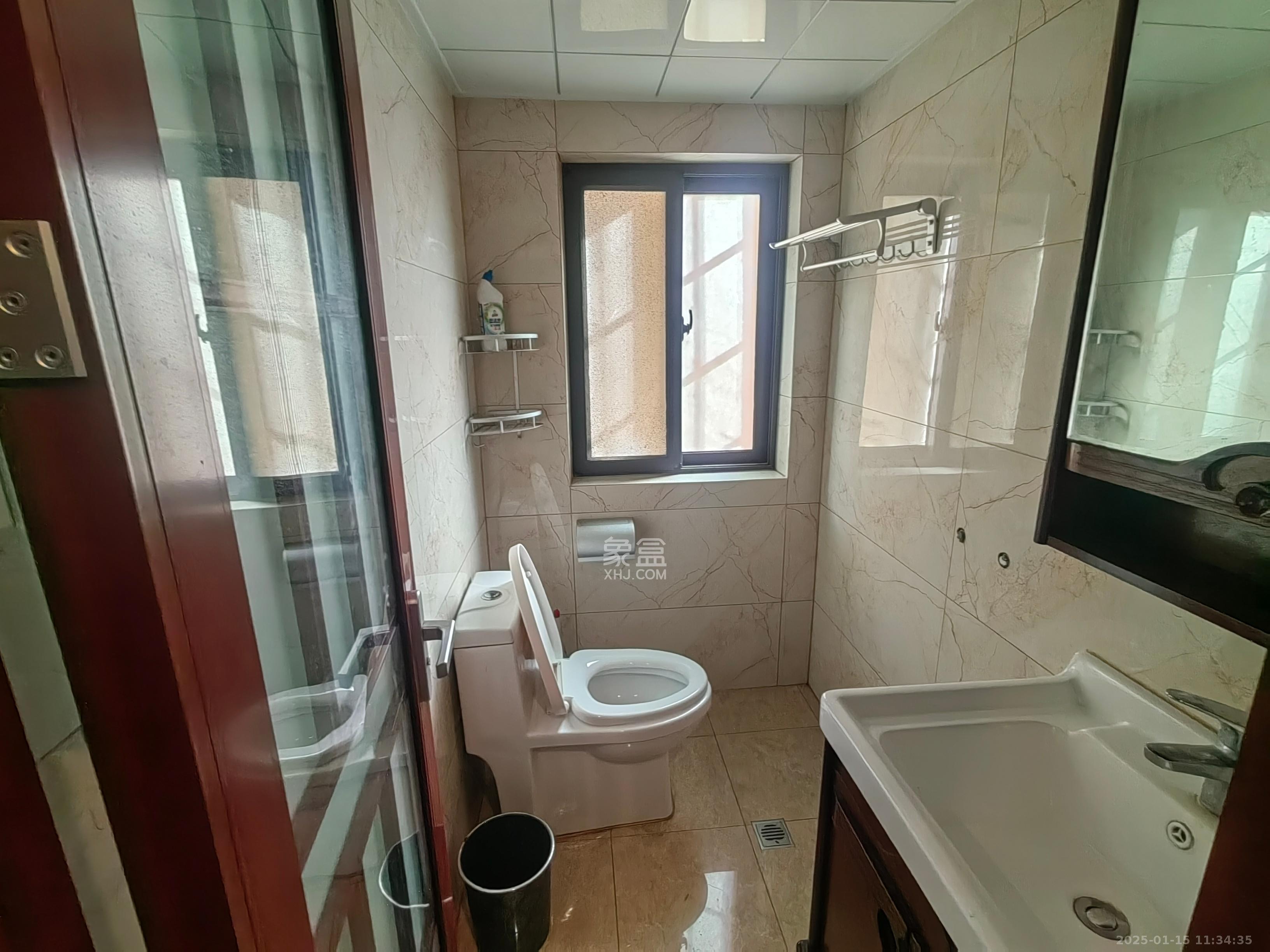 东方美地 3室2厅2卫 2800.0元/月 东方美地 3室2厅2卫 2800.0元/月室内图