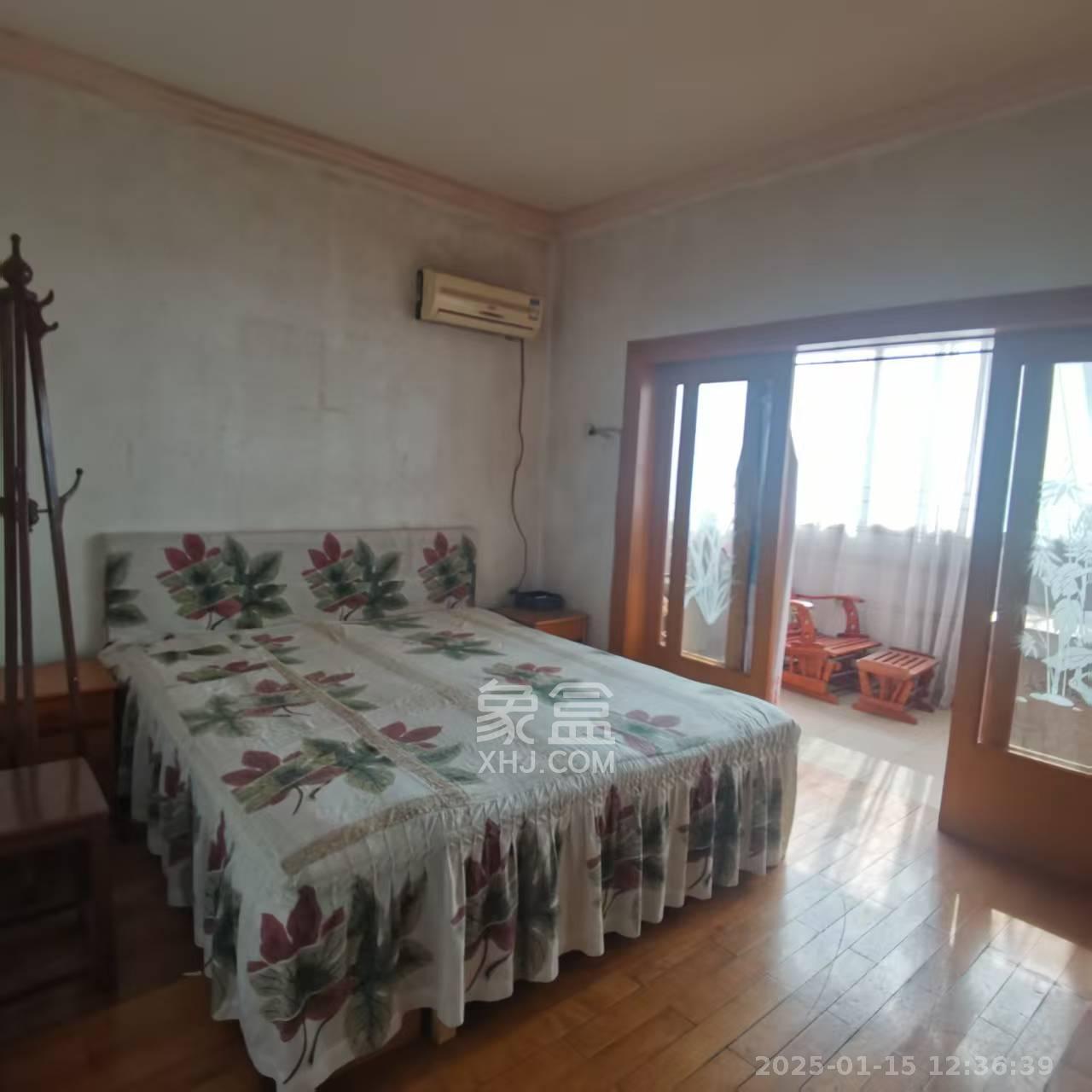 富华大厦 3室2厅2卫 2000.0元/月 富华大厦 3室2厅2卫 2000.0元/月室内图